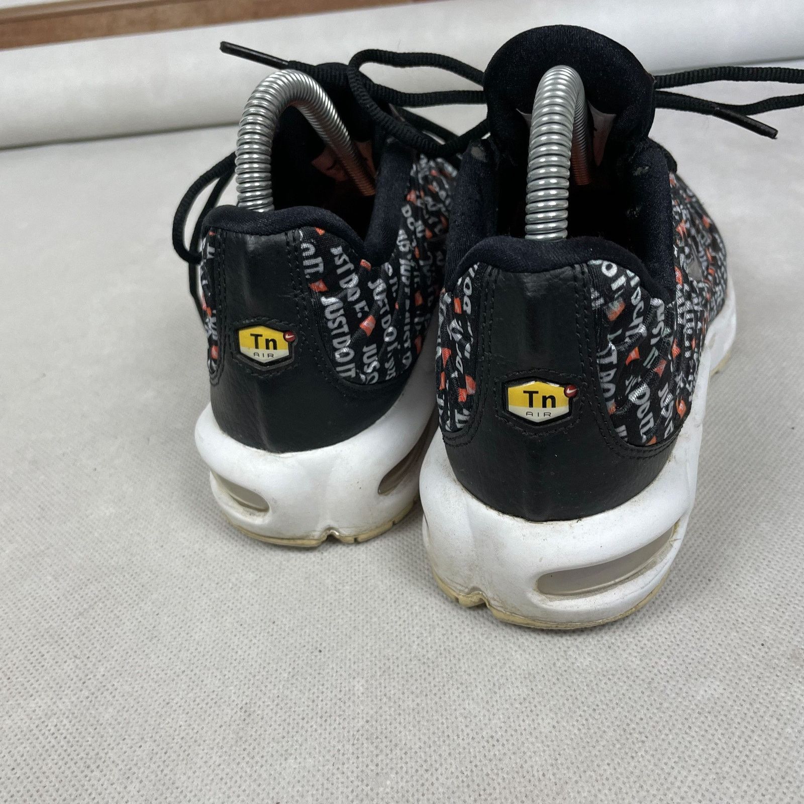 Nike Nike Air Max Plus 862201-007 Women's Black Sneaker Shoes 6.5 Size US 6.5 / IT 36.5 - 9 Thumbnail