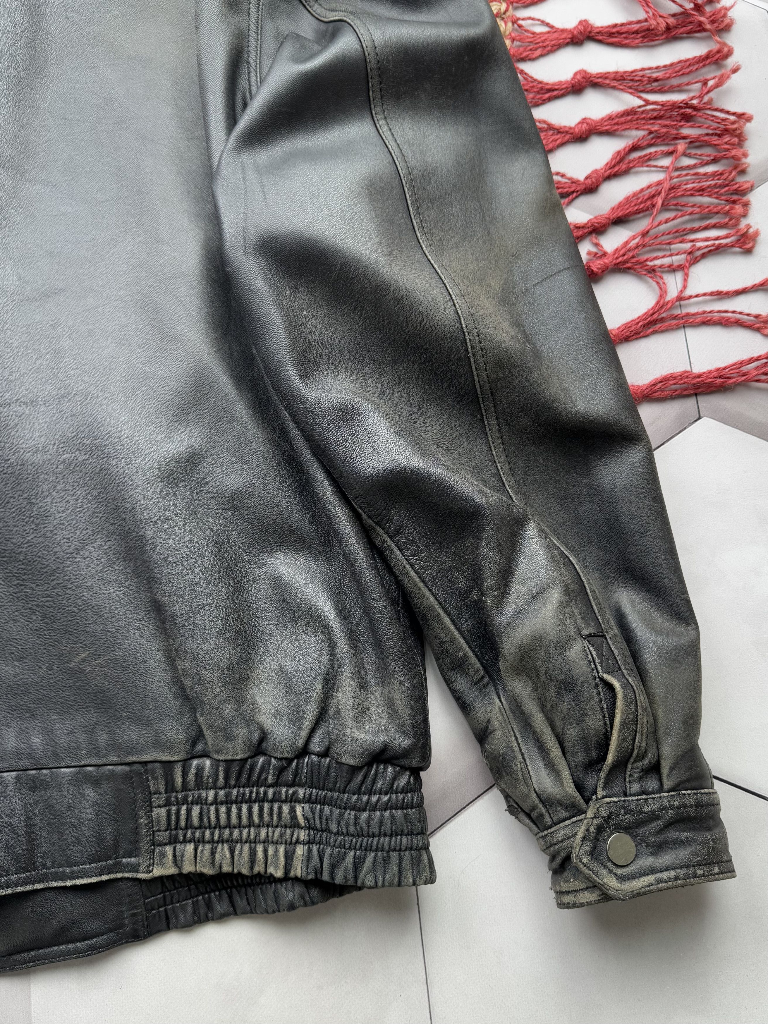 Vintage Vintage Thrashed Leather Bomber Jacket (ES9) Size US XXL / EU 58 / 5 - 14 Thumbnail