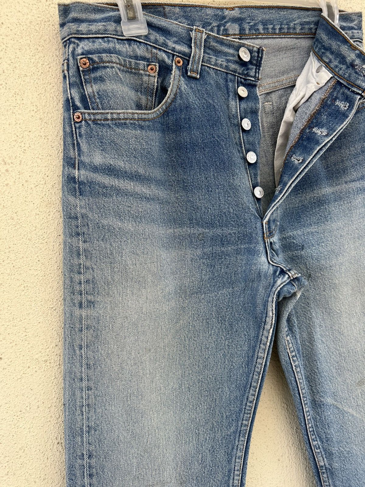 Levi's Vintage 80s Levi’s 501 Distressed Faded Blue Denim Jeans Size US 30 / EU 46 - 7 Thumbnail