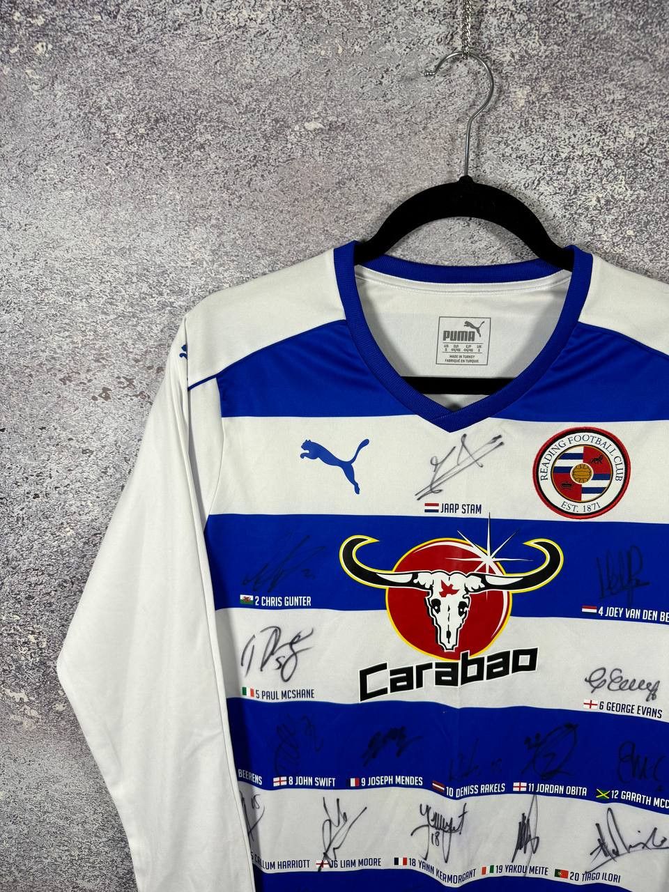 Puma × Vintage Reading 2016/17 Puma Jersey All Team Autographs Blokcore S Size US S / EU 44-46 / 1 - 2 Thumbnail
