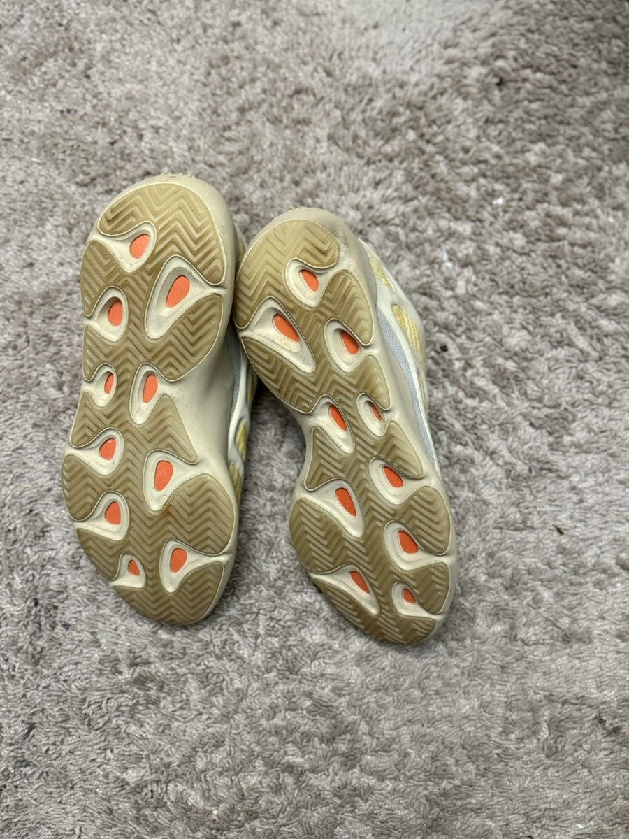 Adidas Yeezy 700 V3 Safflower Size US 12 / EU 45 - 2 Thumbnail