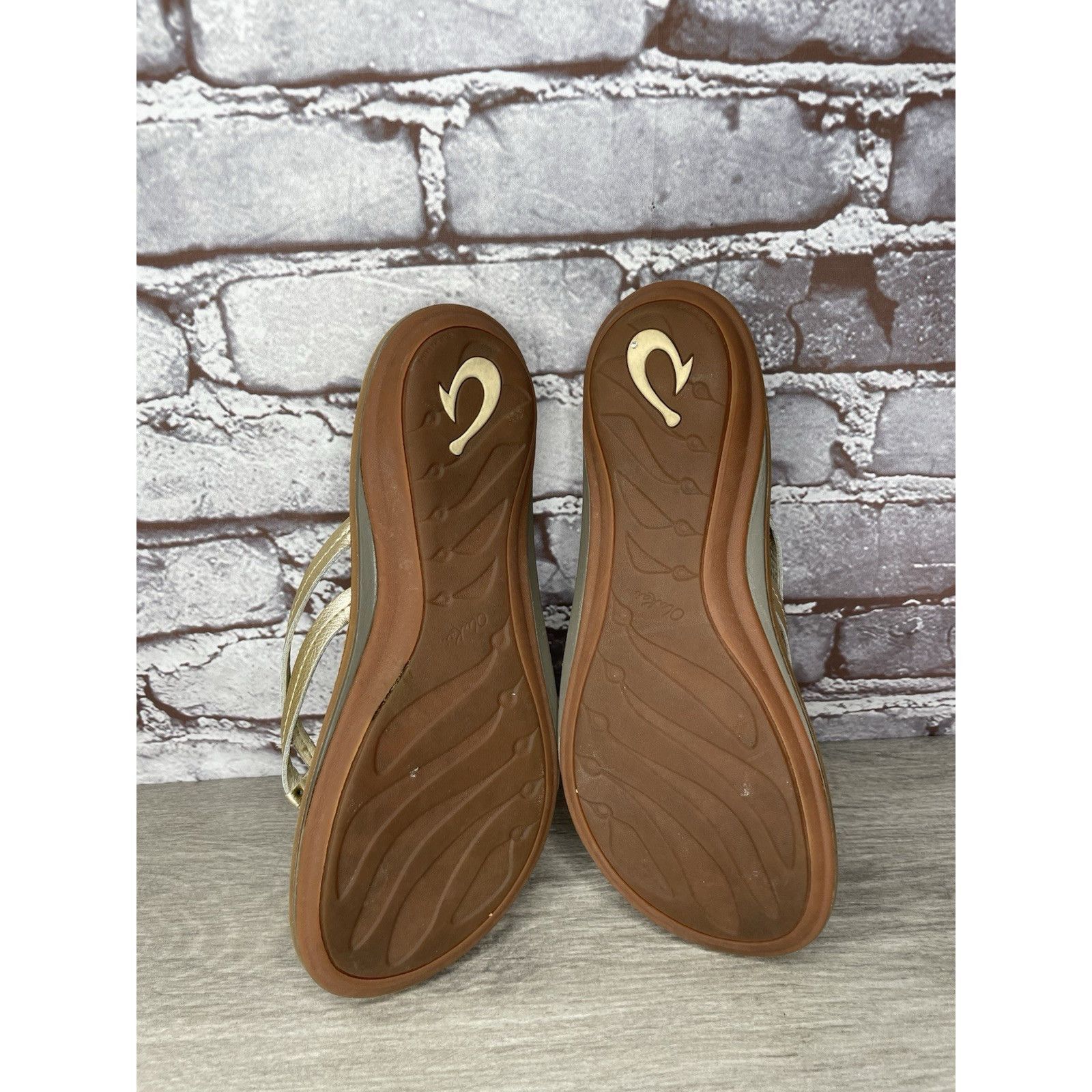 Olukai Olukai “U’i” Gold Leather Double Strap Flip Flops Sandals Wo Size US 8 / IT 38 - 21 Thumbnail