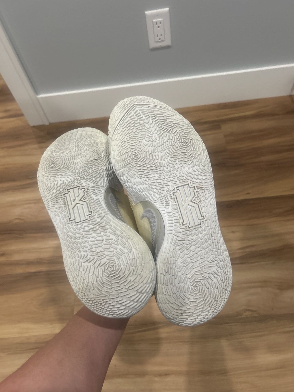 Nike Kyrie 2 Sandy Cheeks Size US 11 / EU 44 - 5 Thumbnail