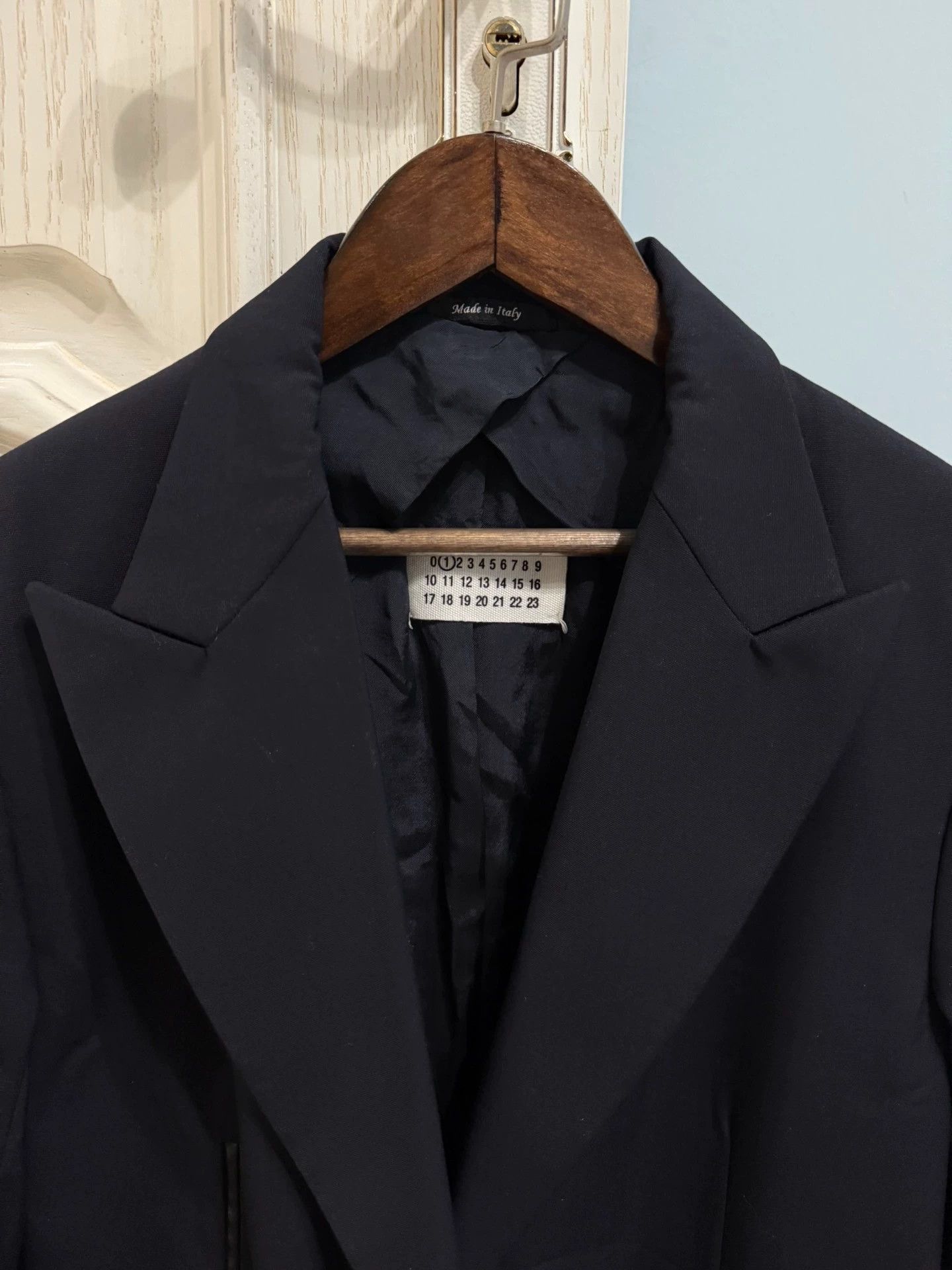 Maison Margiela Maison Margiela Women's Blazer with Velcro Belt Size S / US 4 / IT 40 - 6 Thumbnail