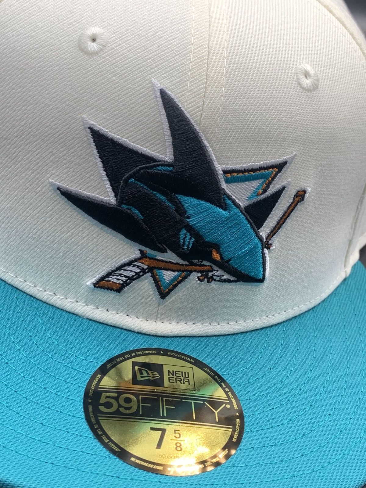 New Era San Jose Sharks Chrome Aqua 2 Tone 59Fifty Size 7 5/8 Size ONE SIZE - 2 Thumbnail