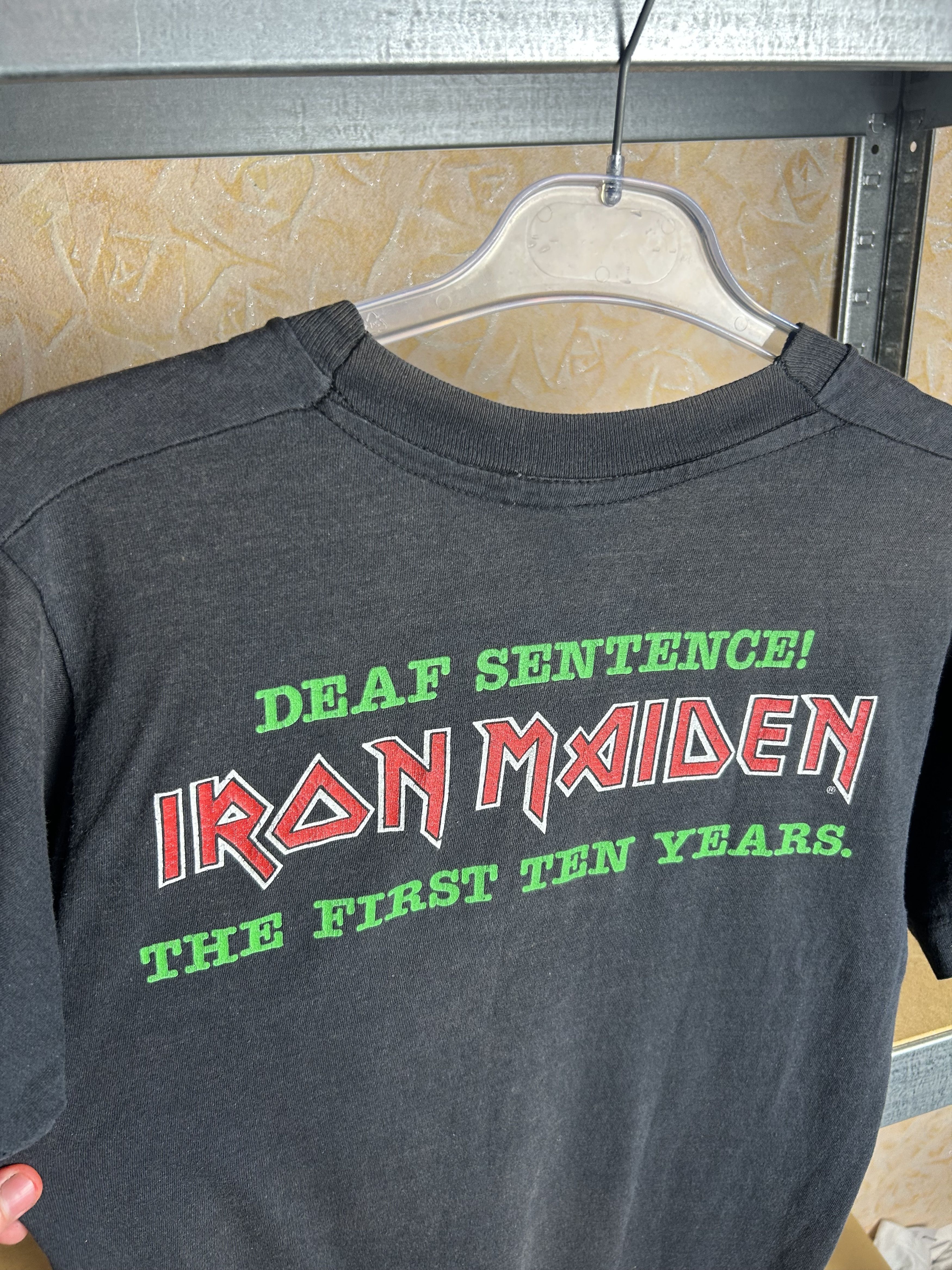 Band Tees Vintage 1990 Iron Maiden Ten Years Santa Rock Band T-shirt Size US L / EU 52-54 / 3 - 11 Thumbnail