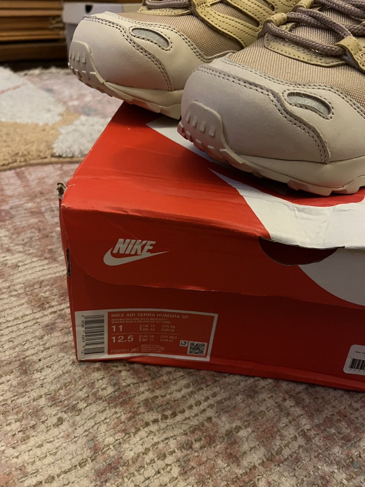 Nike NIKE AIR TERRA HUMARA SP Sesame/Hemp/Saturn Gold Size US 11 / EU 44 - 3 Thumbnail