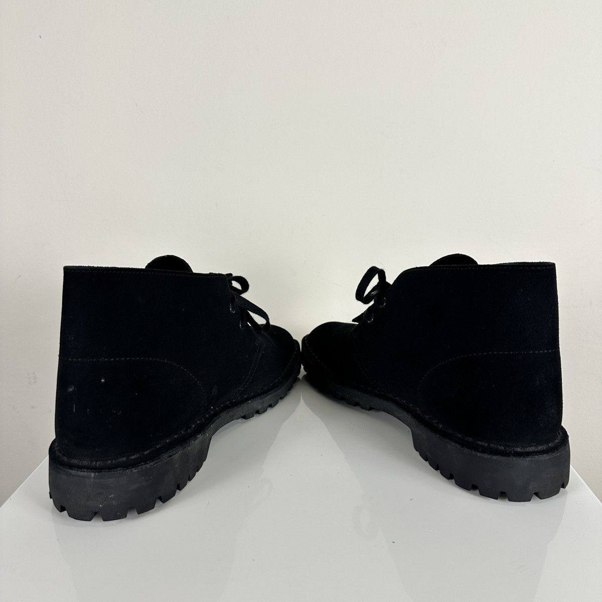Clarks CLARKS ORIGINALS Desert Boot Suede Leather Black Crepe 9.5 Size US 9.5 / EU 42-43 - 8 Thumbnail