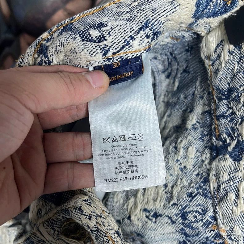 Louis Vuitton Louis Vuitton Corroded and printed denim shorts 2504-Nextar Size US 30 / EU 46 - 4 Thumbnail
