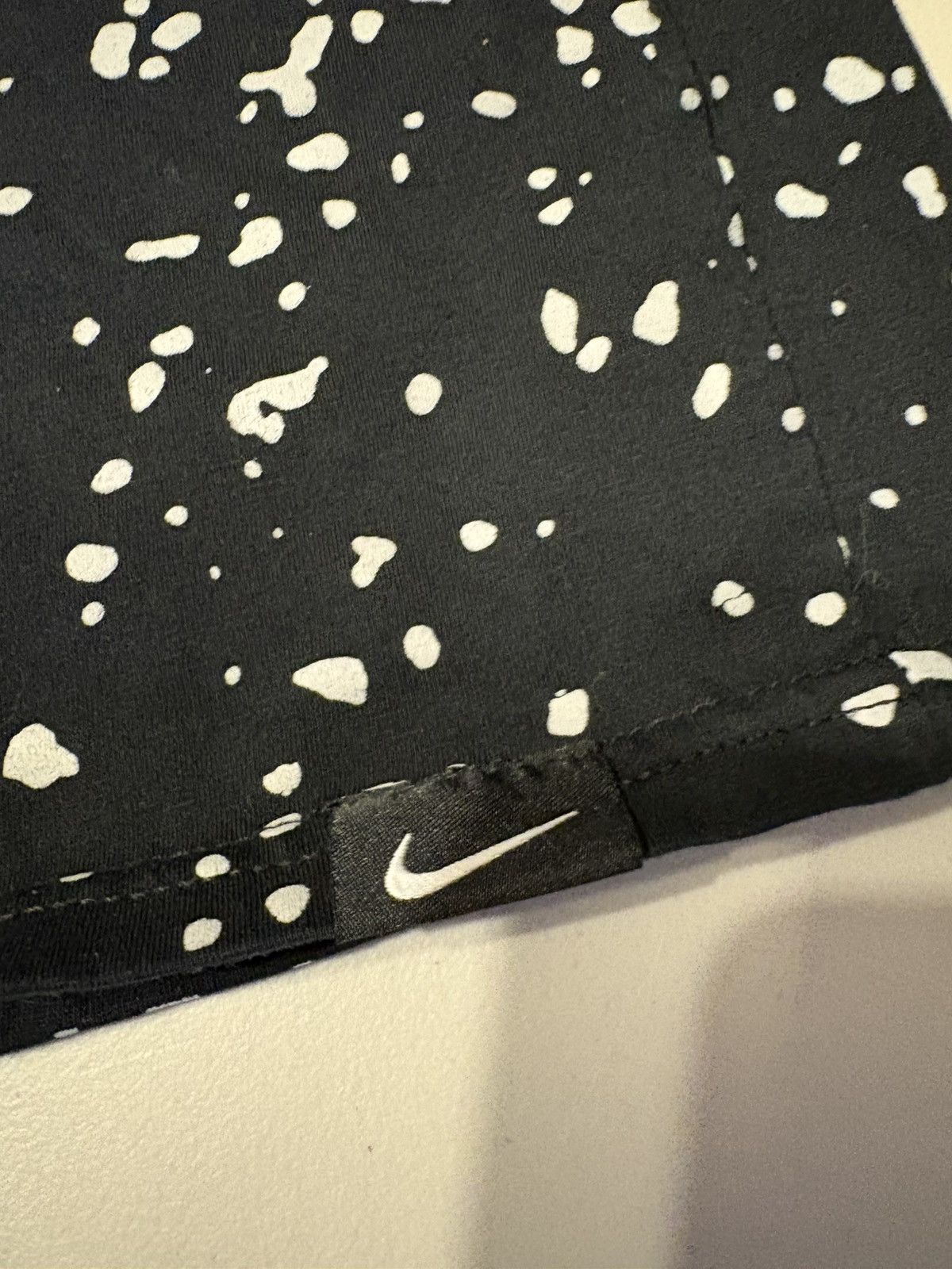 Nike Nike Kobe Bryant Tshirt y2k Splatter AOP Basketball Grail Size US M / EU 48-50 / 2 - 6 Thumbnail