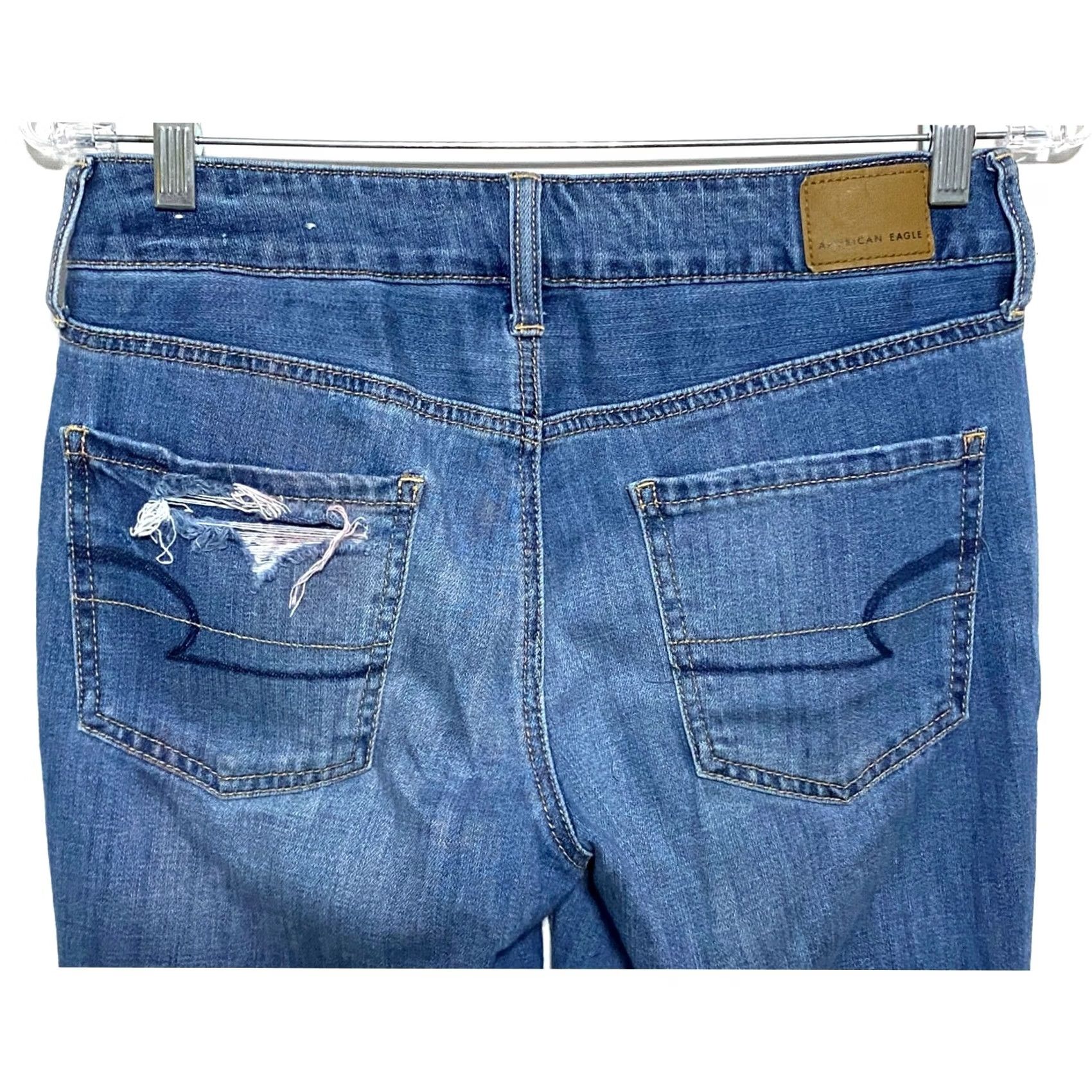 American Eagle Outfitters American Eagle Jeans Women 2 X-Short Button Fly Distressed Grunge Tomgirl 5-Pocket Denim Jeans Size 26" / US 2 / IT 38 - 3 Thumbnail