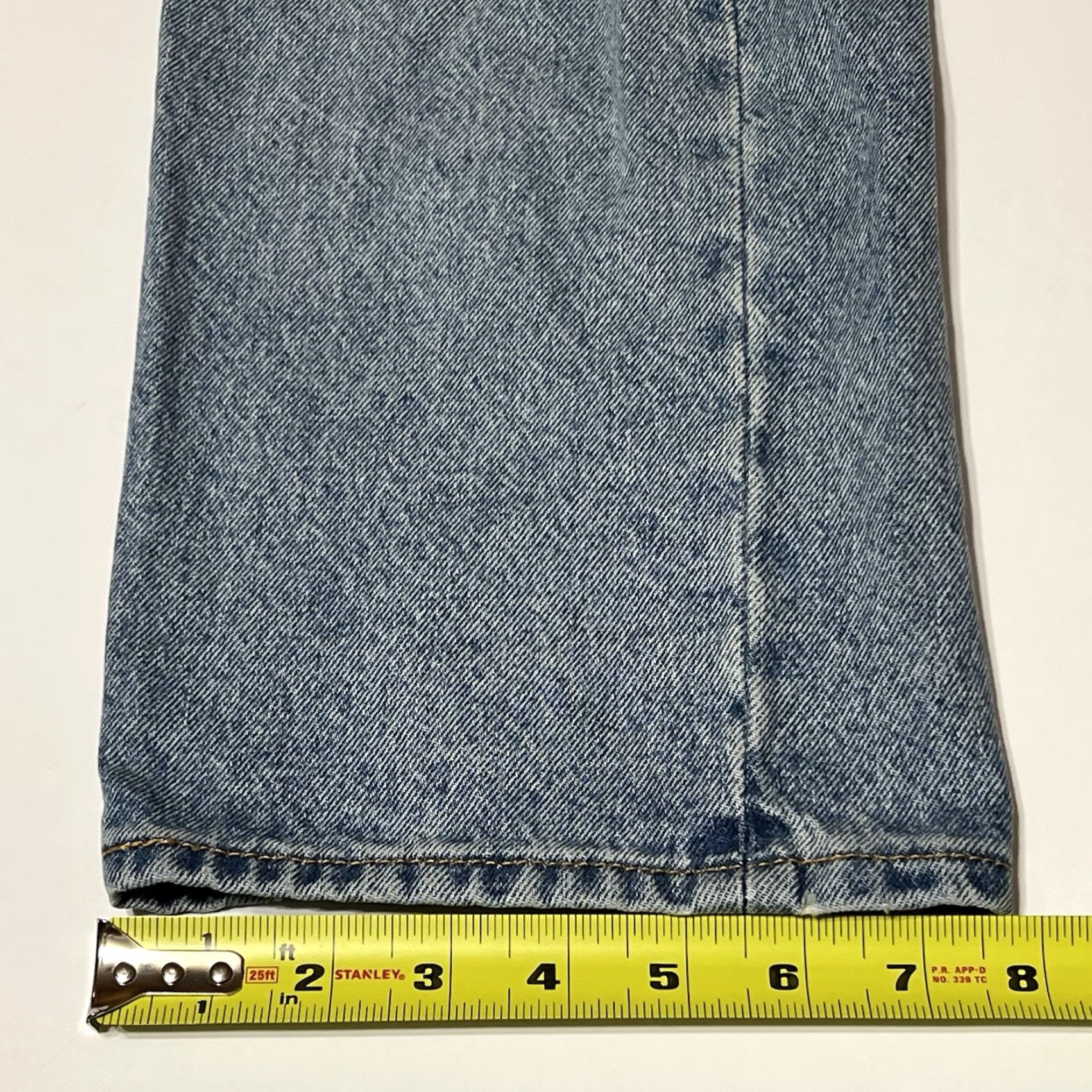Levi's Levi's 501 Jeans Men 32 Regular Blue Light Wash Denim Button Fly 5-Pocket Distressed Comfort Regular Size US 32 / EU 48 - 7 Thumbnail