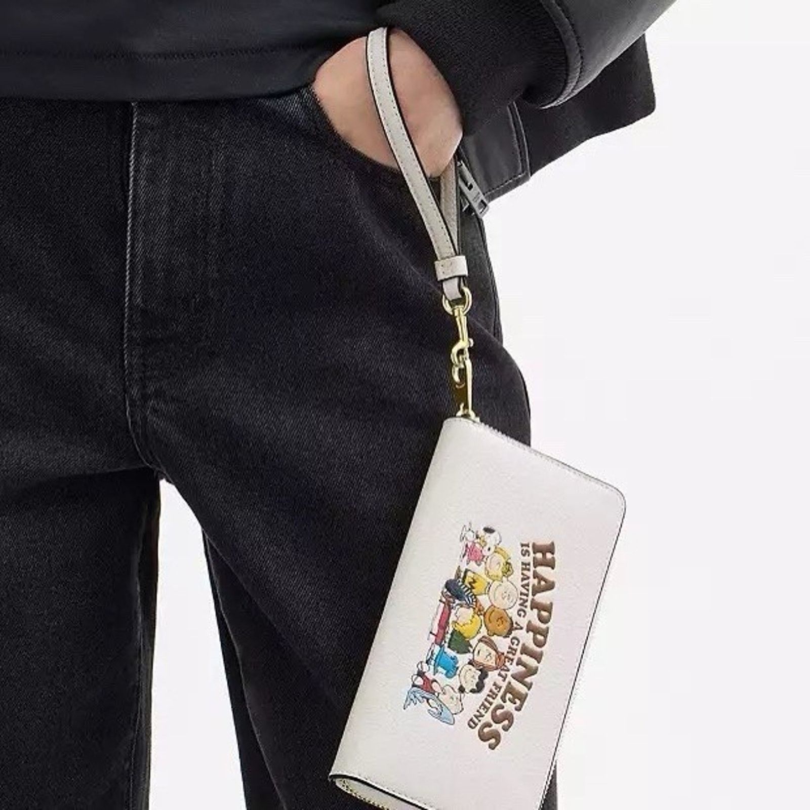 Coach NWT COACH PEANUTS Long Zip Around Wallet Snoopy CBN35 Chalk Size ONE SIZE - 8 Thumbnail
