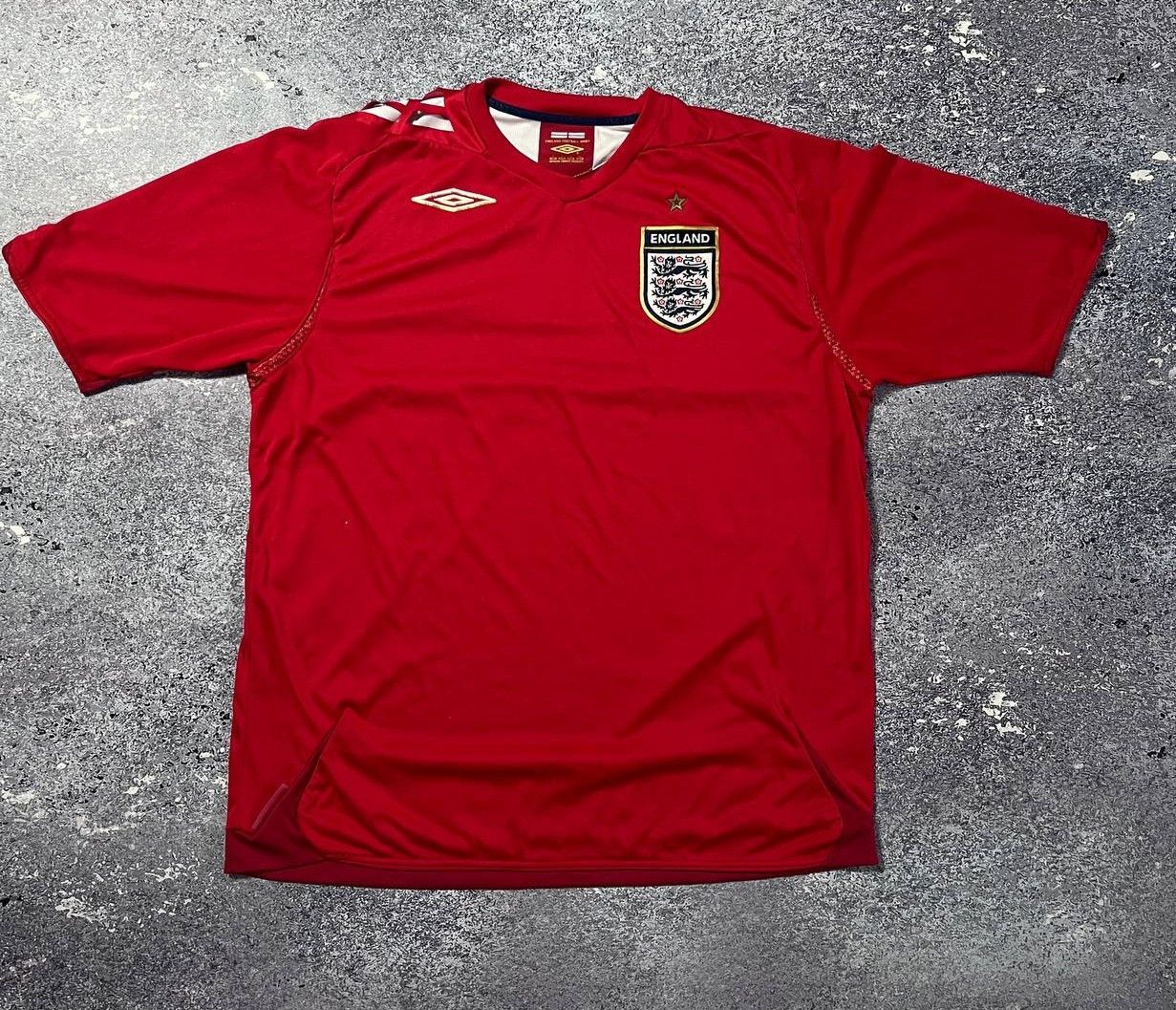 Umbro Official England football shirt Umbro Soccer Jersey size XL Size US XL / EU 56 / 4 - 2 Thumbnail