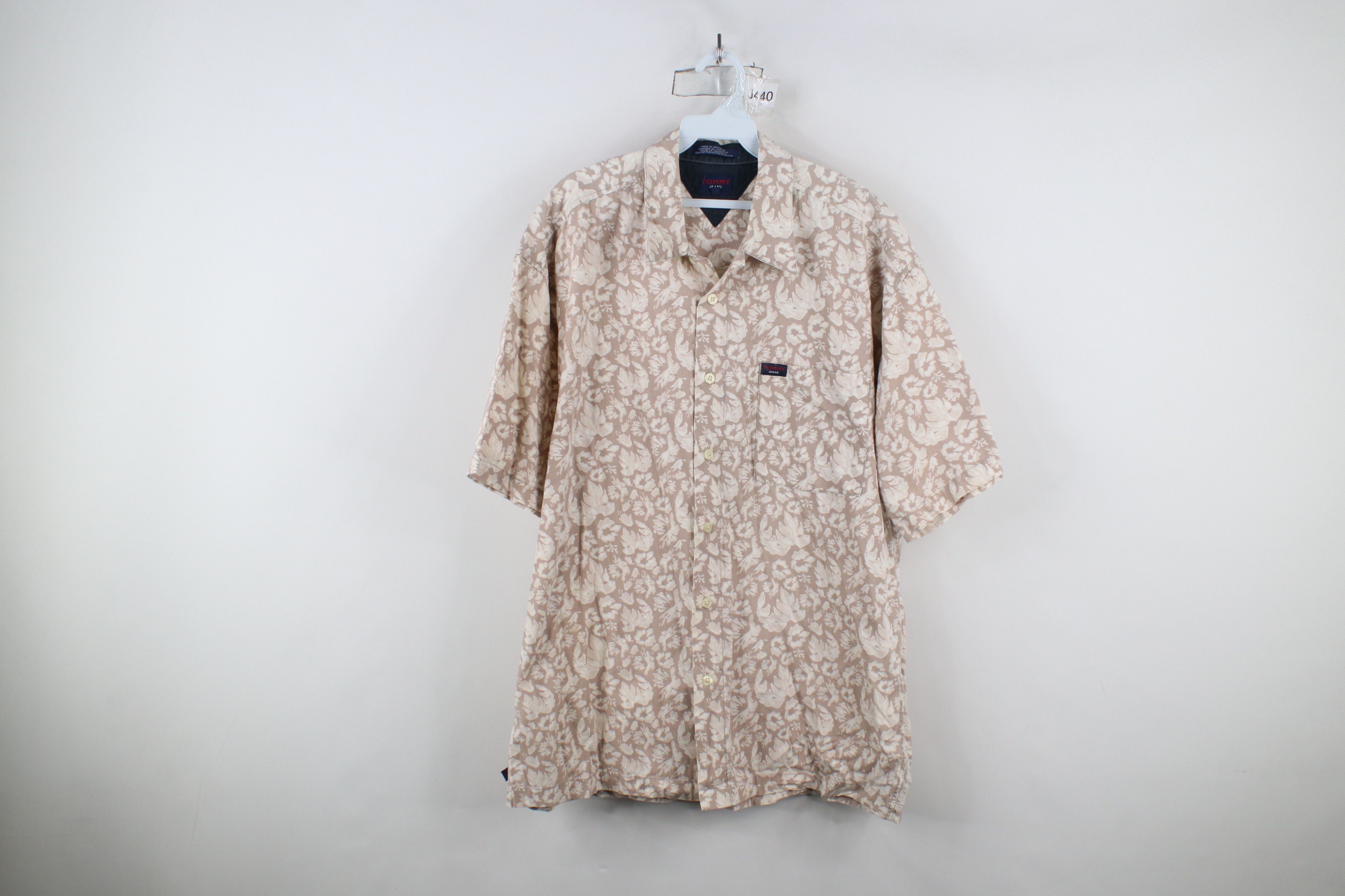 Tommy Hilfiger × Vintage Vintage 90s Tommy Hilfiger Flower Hawaiian Luau Button Shirt Size US XL / EU 56 / 4 - 1 Thumbnail