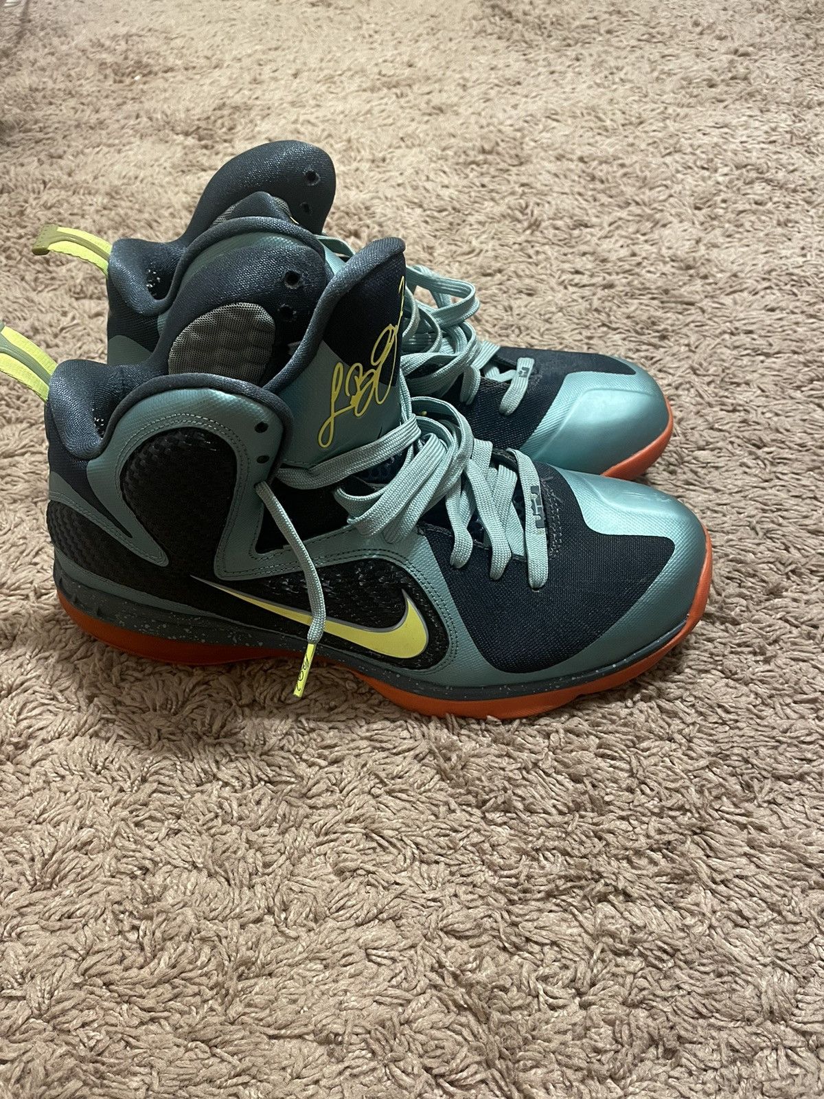 Nike Lebron Cannon Sz