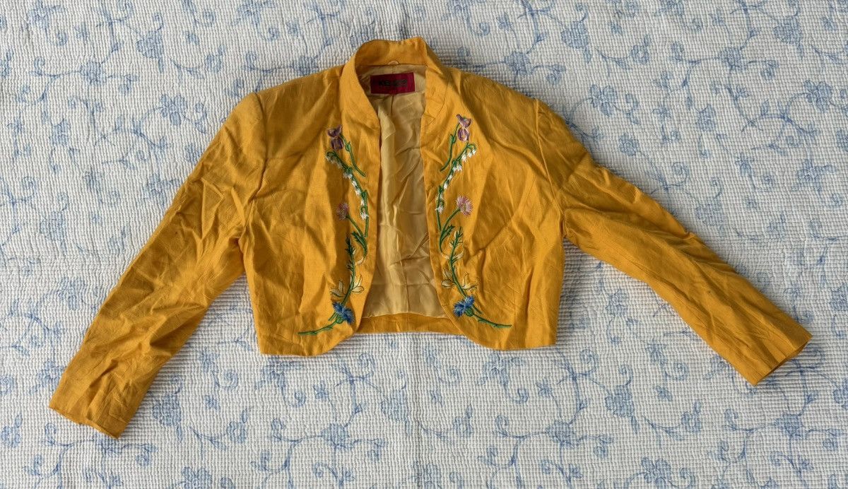 Kenzo Kenzo Cropped Embroidered Floral Buttonless Jacket Size US M / EU 48-50 / 2 - 1 Thumbnail