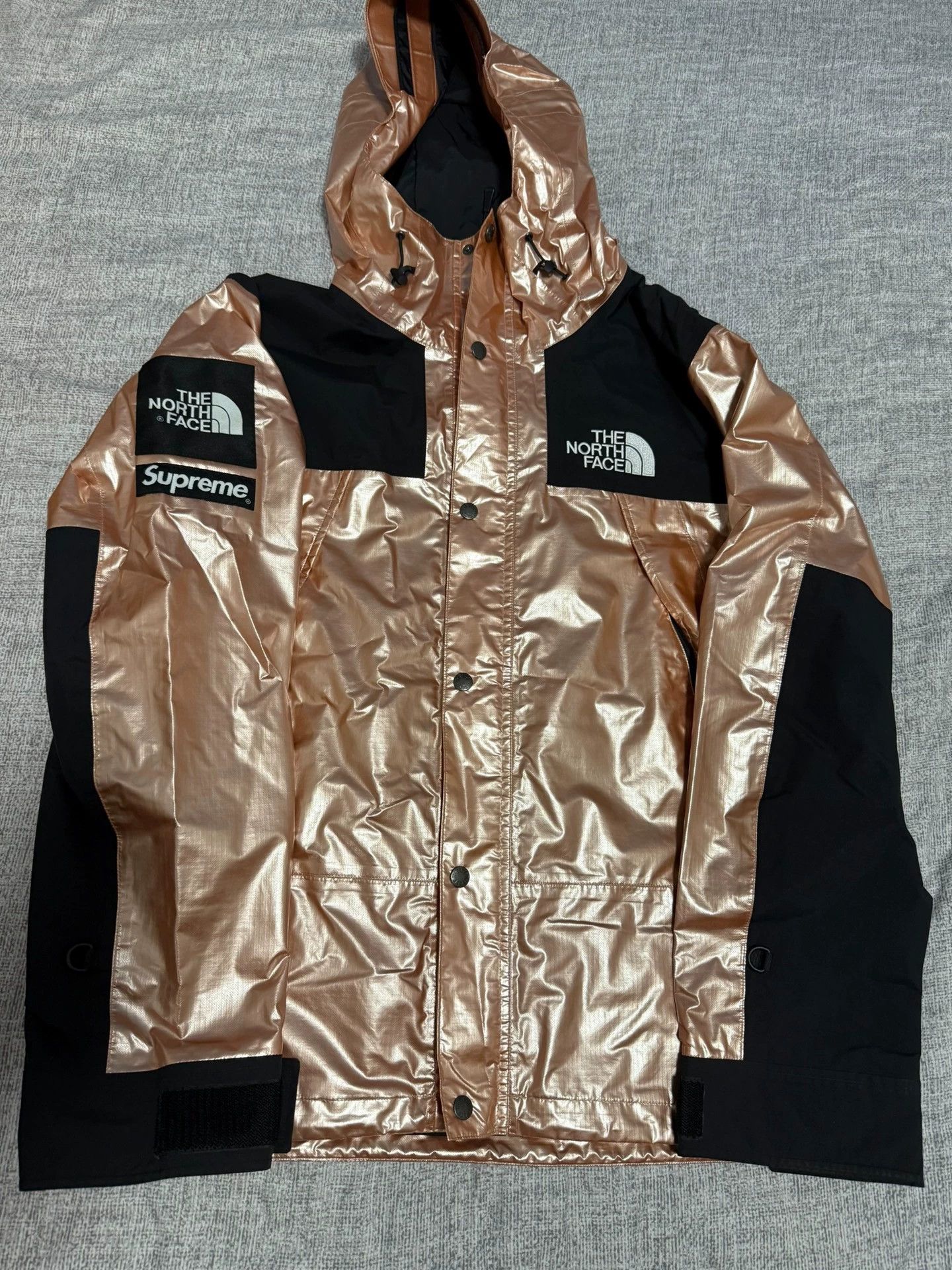 Superdry Supreme metallic gold rose jacket M Size US M / EU 48-50 / 2 - 1 Thumbnail