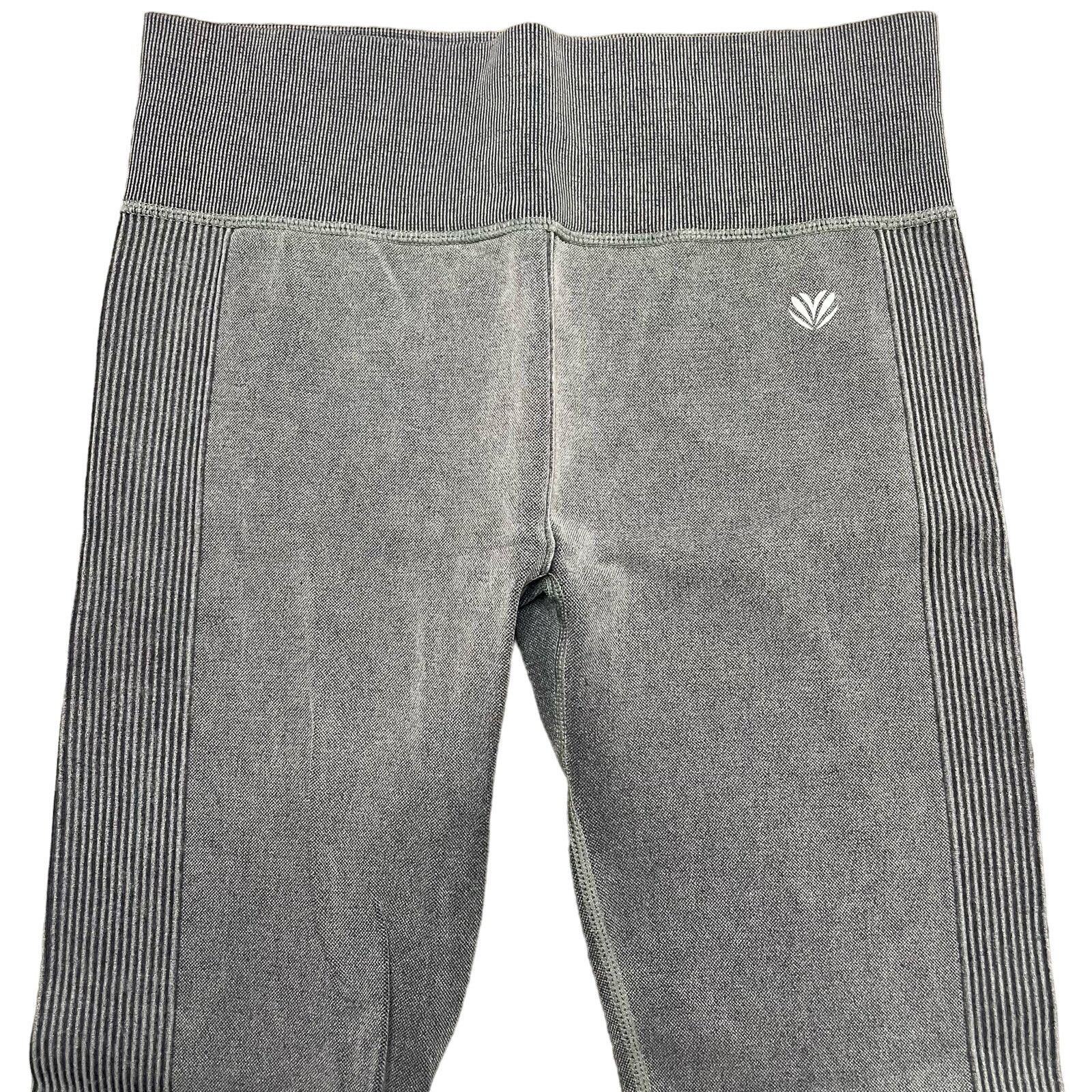 Forever 21 Forever 21 Seamless Leggings Size 26" / US 2 / IT 38 - 3 Thumbnail