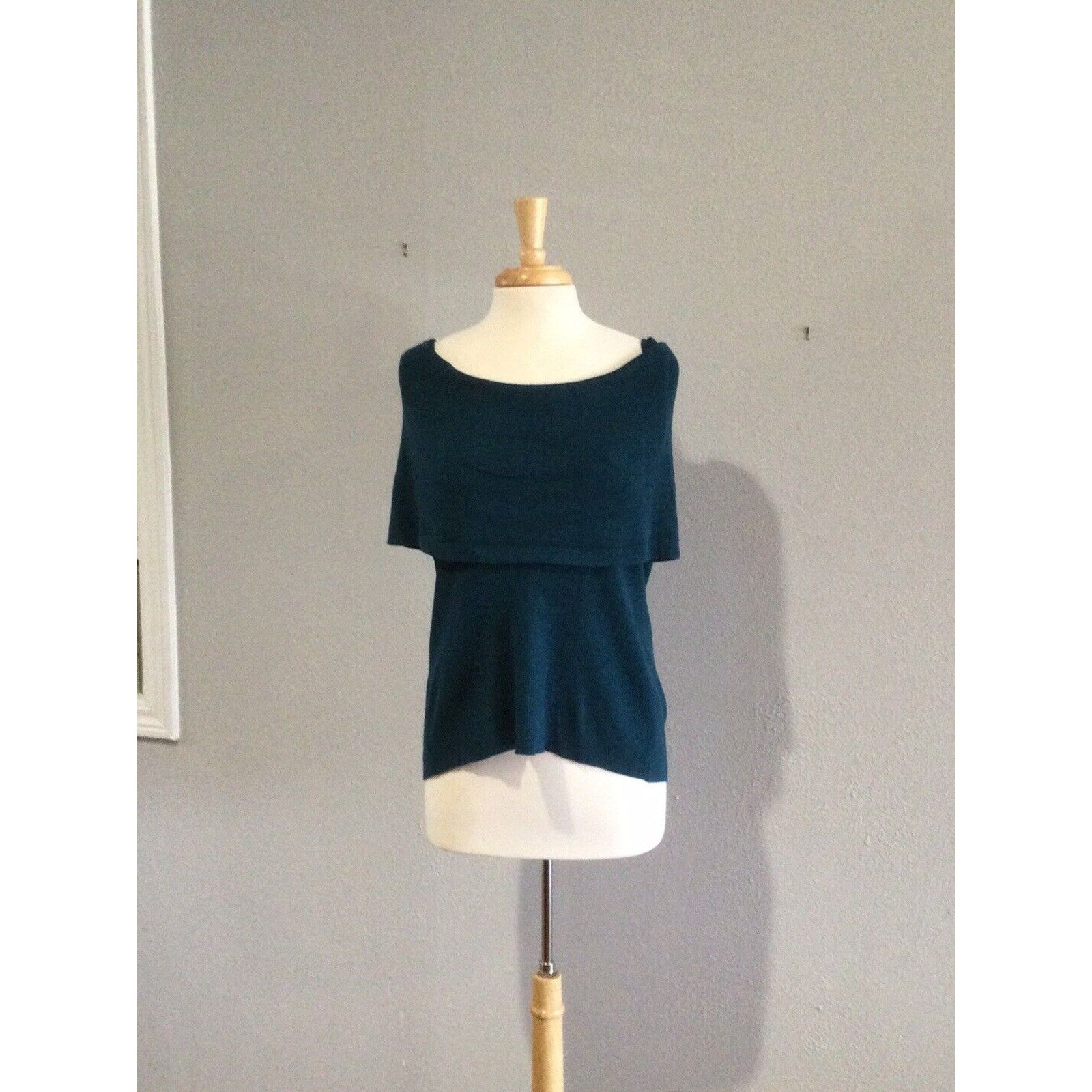 Other Dressbarn Shawl Sleeve/Shoulder Pullover Stretch Top 22/24 Size 4XL / US 24-26 - 1 Thumbnail