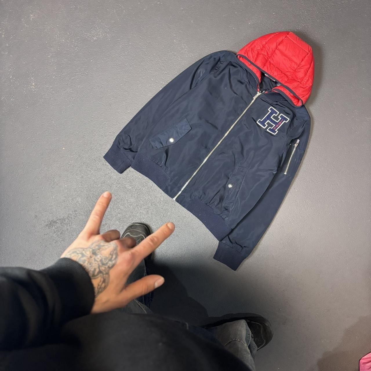 Japanese Brand × Tommy Hilfiger × Vintage Vintage y2k 90s Tommy Hilfiger hooded jacket Size US M / EU 48-50 / 2 - 2 Thumbnail