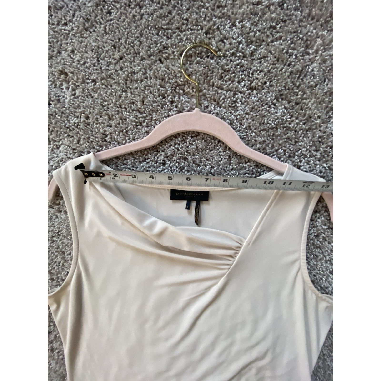 Donna Karan Donna Karan New York sz s beige sleeveless gorgeous blouse Size S / US 4 / IT 40 - 7 Thumbnail