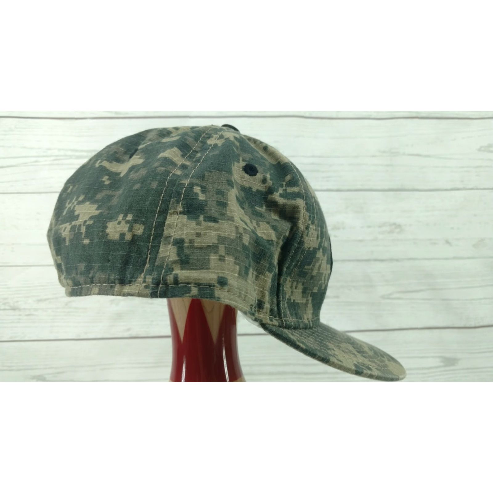 Logo 7 The Game Digital Camo Hat Cincinnati Reds Cap Embroidered Logo Fitted 7.5 Mens Baseball Cap Multicolor Reds Size ONE SIZE - 4 Thumbnail