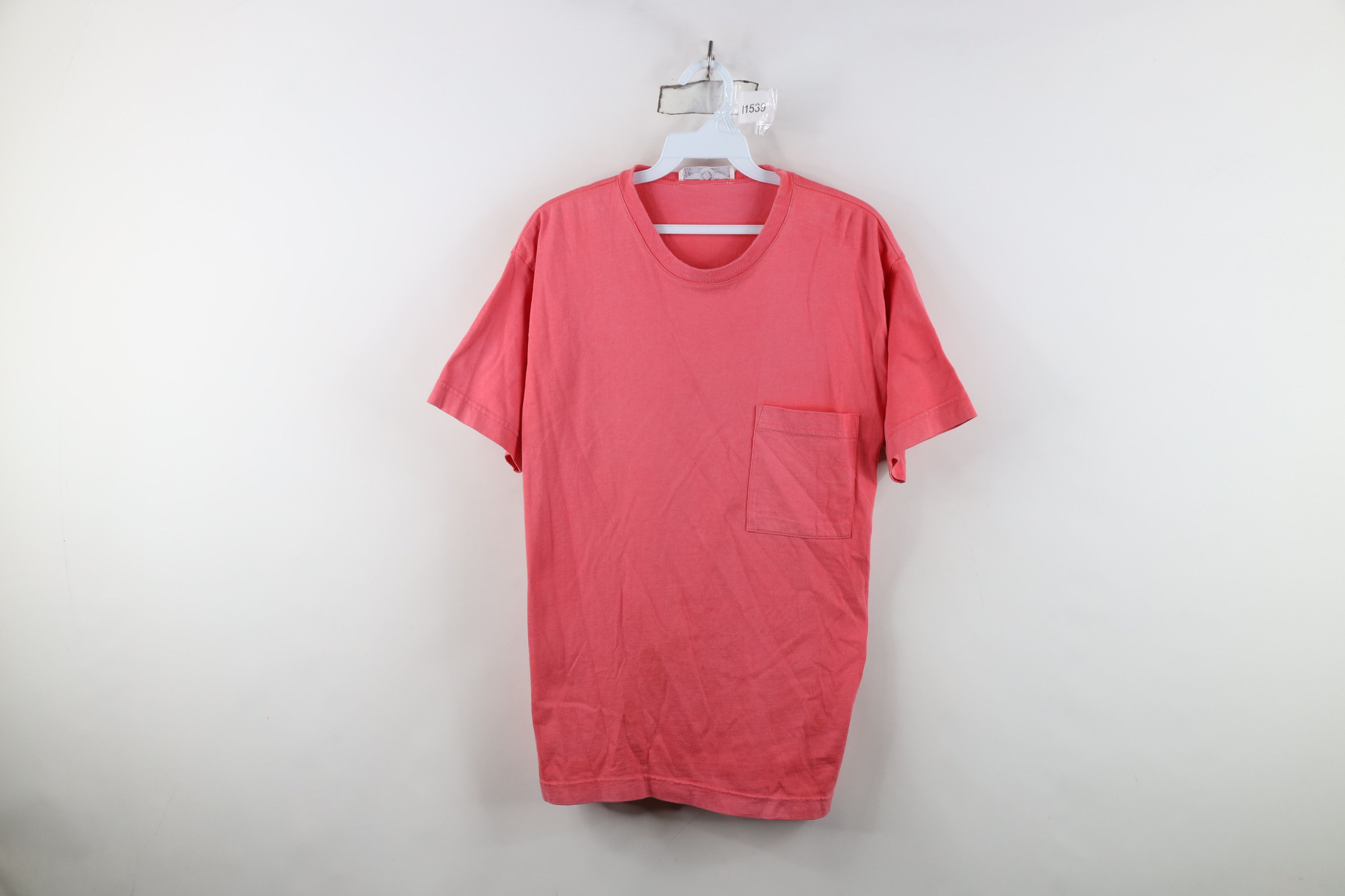 Vintage Vintage 90s Streetwear Blank Pocket T-Shirt Pink Cotton Size US S / EU 44-46 / 1 - 1 Thumbnail