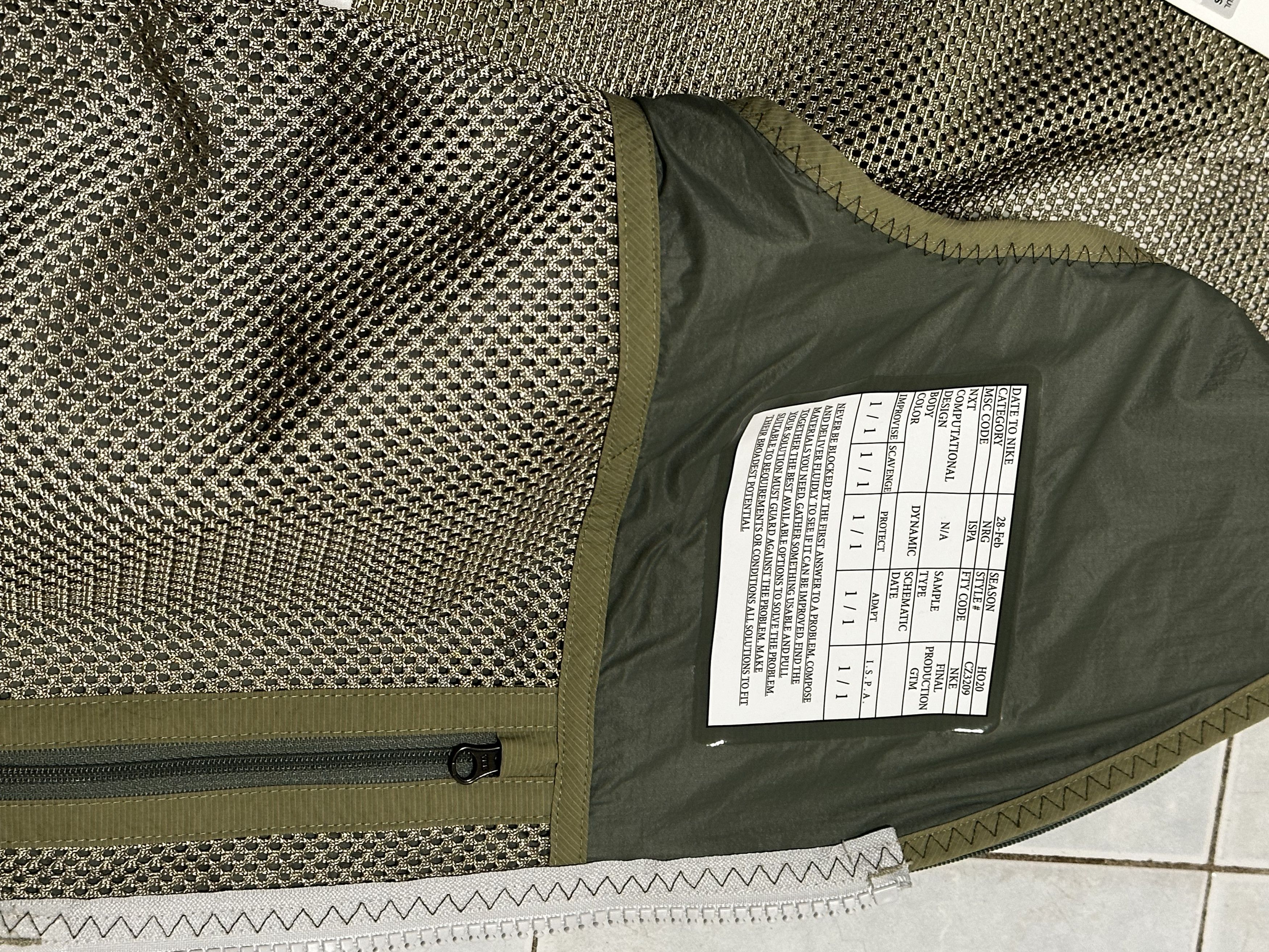 Nike Nike ISPA Utility Vest Size US XS / EU 42 / 0 - 5 Thumbnail