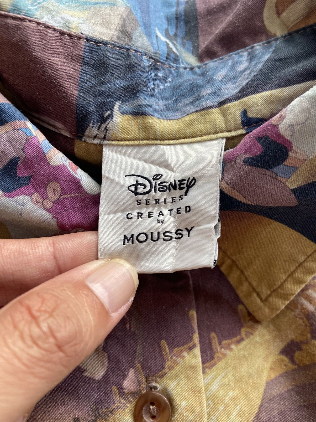 Disney Disney X Moussy All Over Print Shirt Size US XL / EU 56 / 4 - 7 Thumbnail