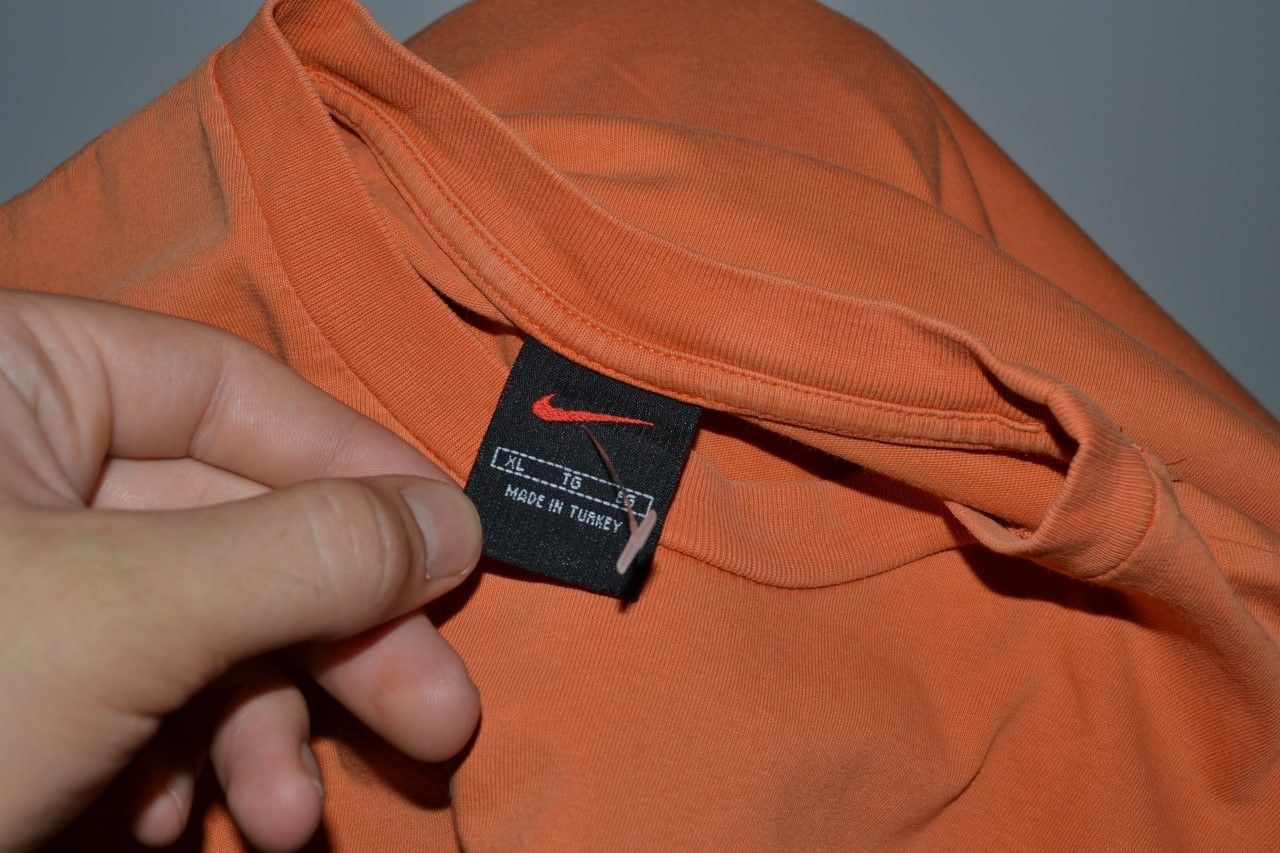 Nike × Vintage T-shirt Nike Vintage Orange size XL Size US XL / EU 56 / 4 - 4 Thumbnail