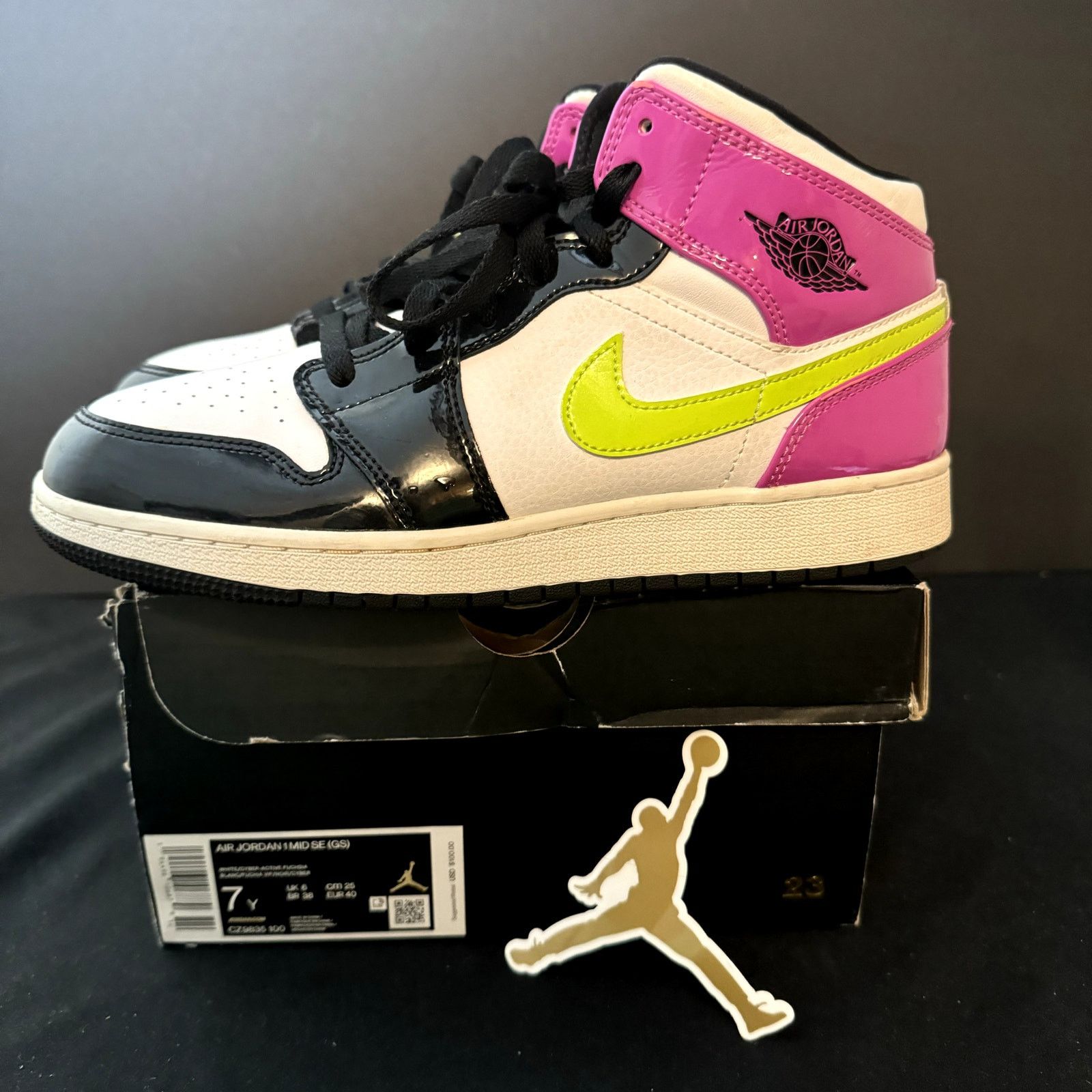 Jordan Brand × Nike Size 7 - Nike Air Jordan 1 Mid SE GS Cyber Active Fuchsia Size US 7 / EU 40 - 9 Thumbnail