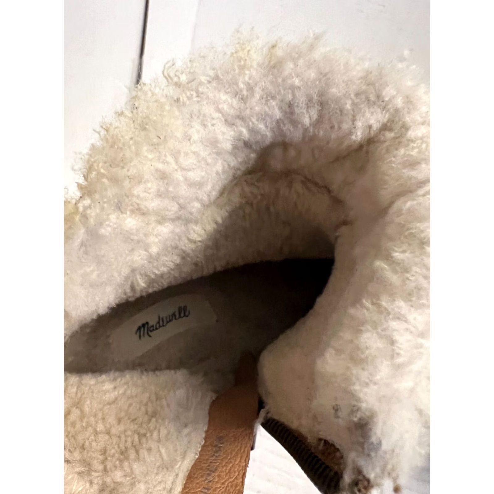 Madewell Madewell Chelsea Boots Women 7 38 Suede Leather Faux Fur Lined Side Zip Pull On Size US 7 / IT 37 - 7 Thumbnail