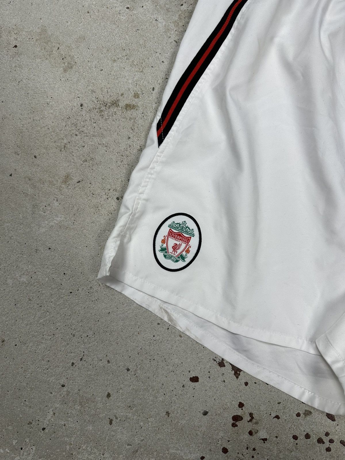 Reebok × Vintage Vintage Y2K Reebok x Liverpool White Home Shorts Size US 32 / EU 48 - 5 Thumbnail