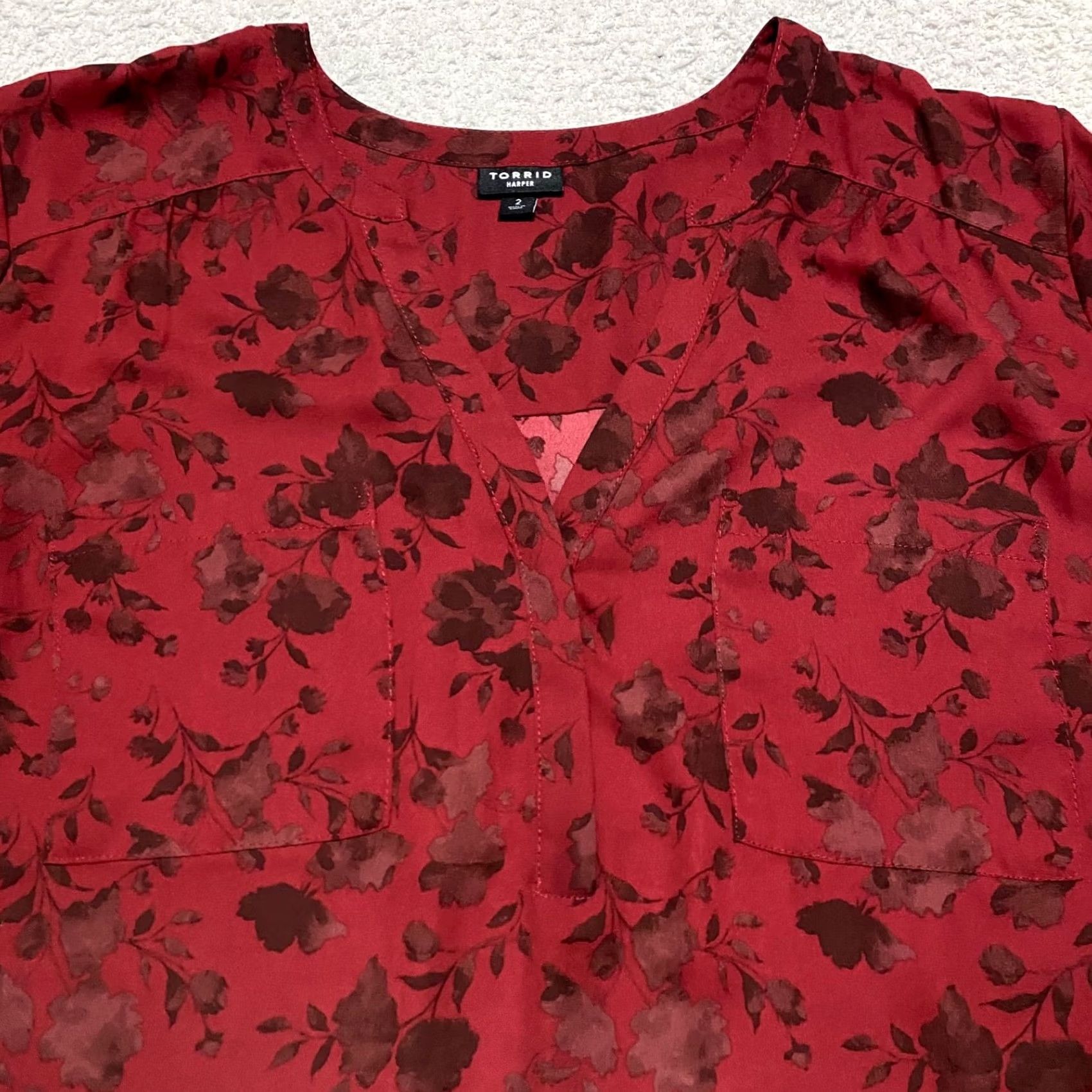 Torrid Torrid 2X PLUS Shirt Red Floral 3/4 Sleeve V-Neck Pullover Blouse Womens Size XXL / US 16-18 / IT 52-54 - 6 Thumbnail