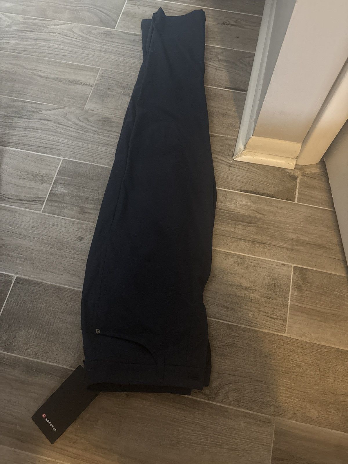Lululemon ABC relaxed-Fir pant 32L Size US 32 / EU 48 - 3 Thumbnail