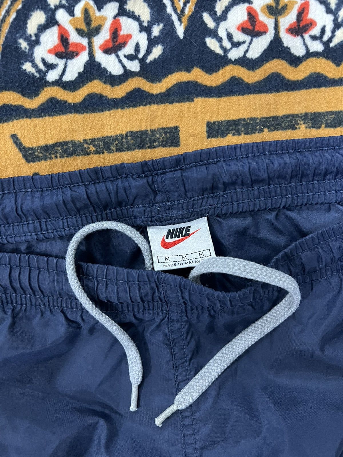 Nike Vintage Nike navy track pants Size medium baggy cuffed y2k Size US 32 / EU 48 - 5 Thumbnail