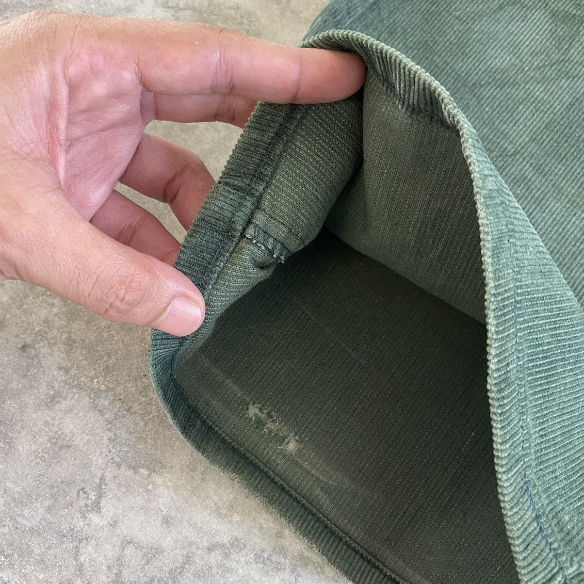 Levi's Vintage 1973 Levis 646 Faded Green Corduroy Flared Jeans Size US 31 - 13 Thumbnail