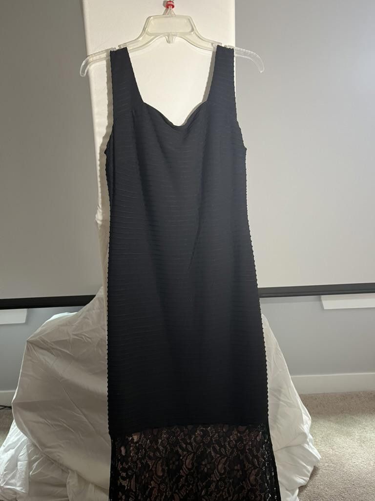 Designer Sangria Women's Black Lace-Trimmed Dress - Size 10 Size L / US 10 / IT 46 - 1 Thumbnail