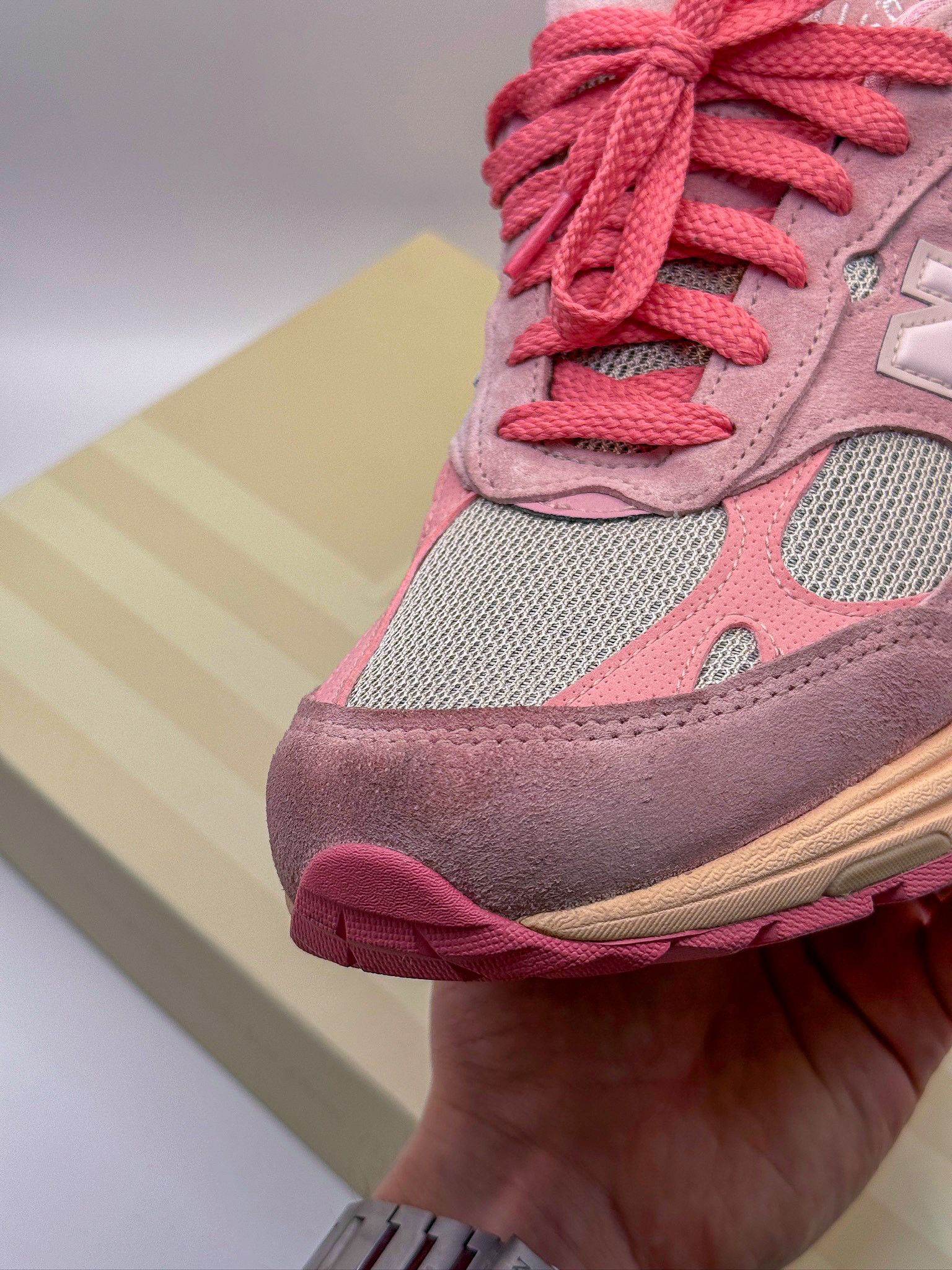 Joe Freshgoods × New Balance New Balance 993 x Joe Freshgoods Performance Art Powder Pink Size US 10 / EU 43 - 19 Thumbnail