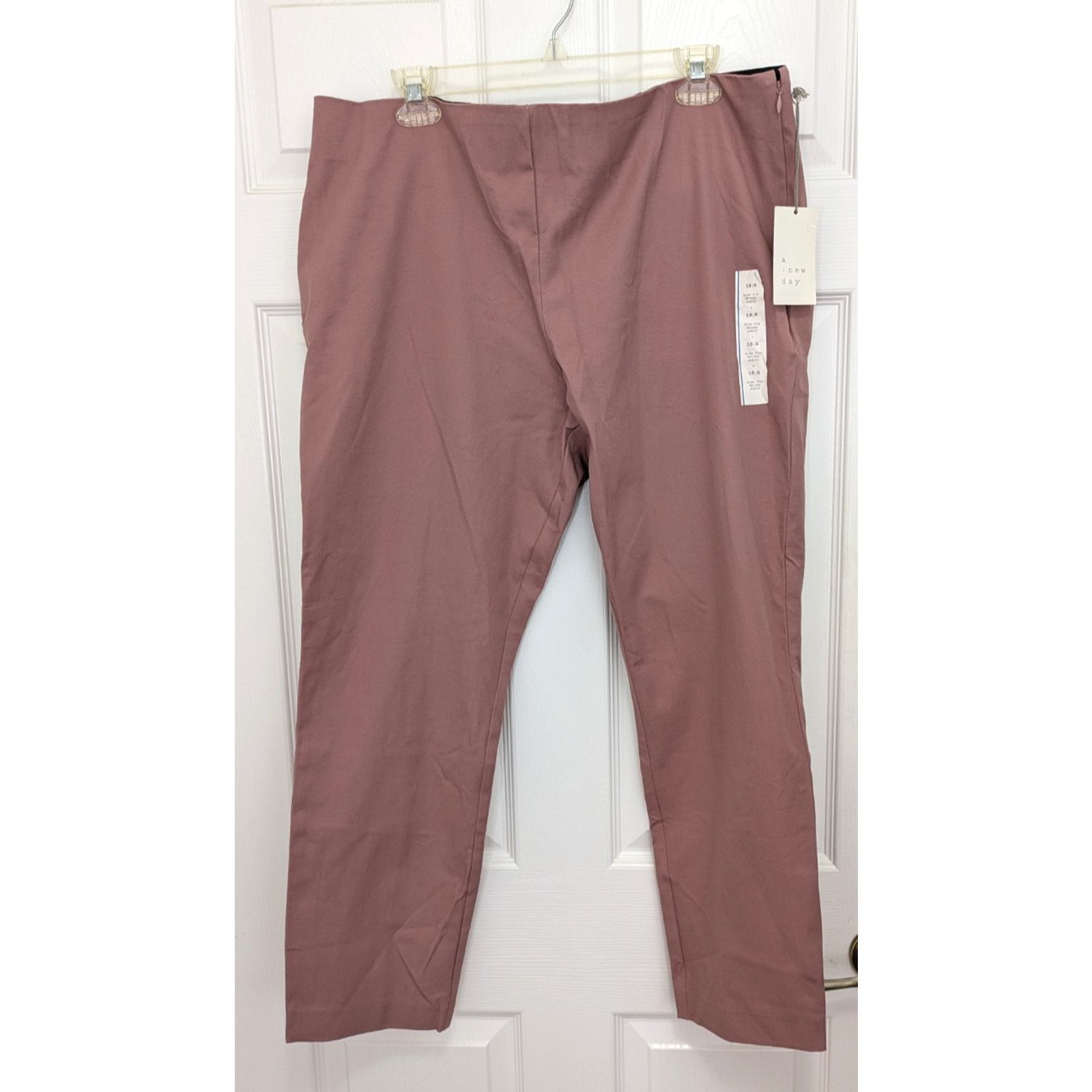 Target Basics Womens High Rise Slim Fit Ankle Pants Purple 18 Side Zip Size 40" / US 18 - 1 Thumbnail