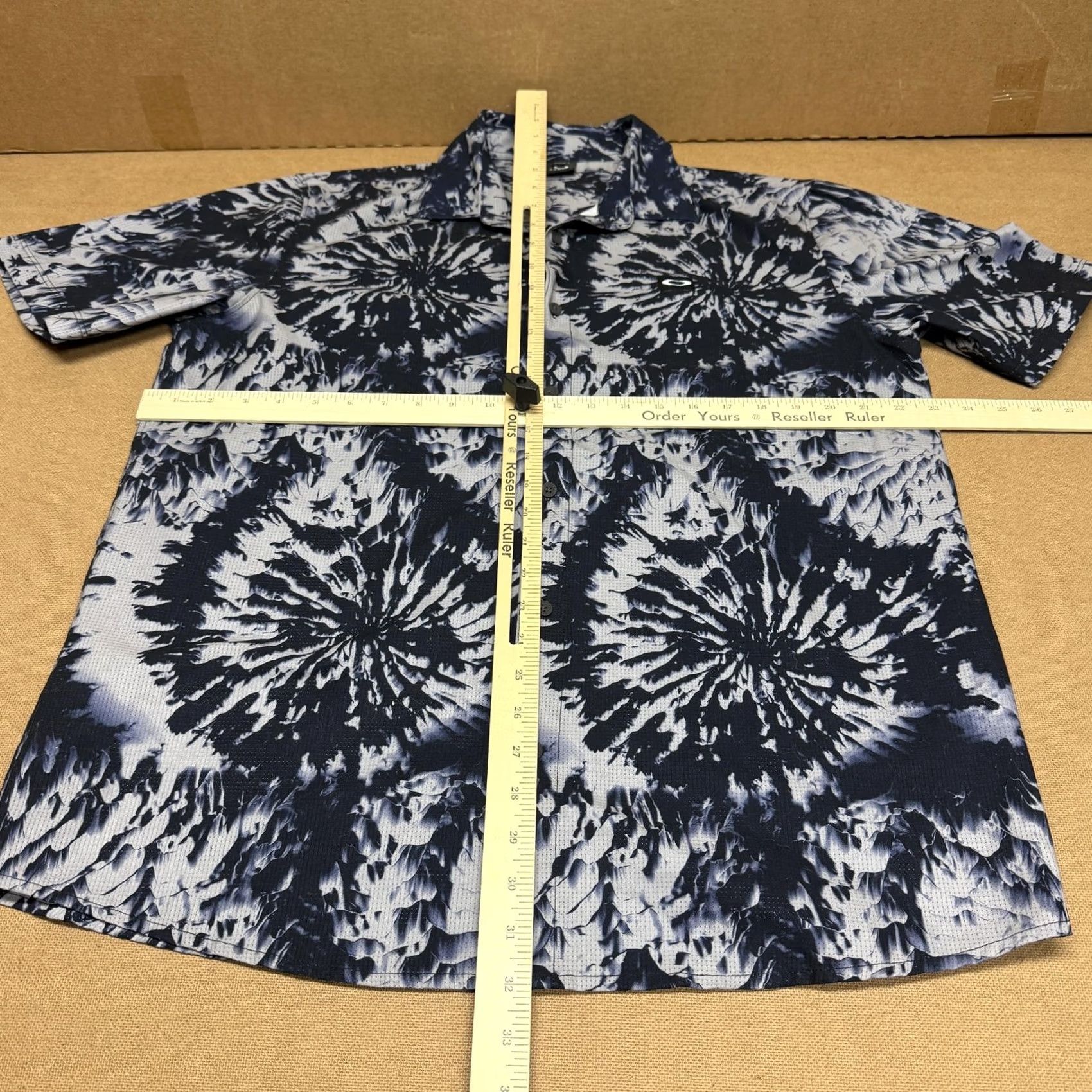 Oakley Oakley Shirt Mens XL Blue Tie Dye Print Button Up Recycled Polyester Casual Size US XL / EU 56 / 4 - 6 Thumbnail
