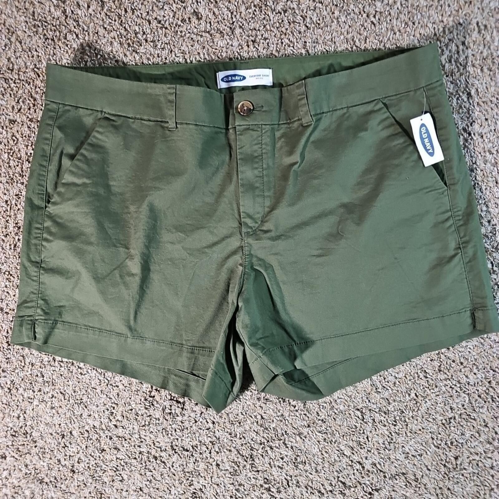 Old Navy Old Navy Women's Everyday Mid Rise Short Size 18 Green NWT Size 40" / US 18 - 1 Thumbnail