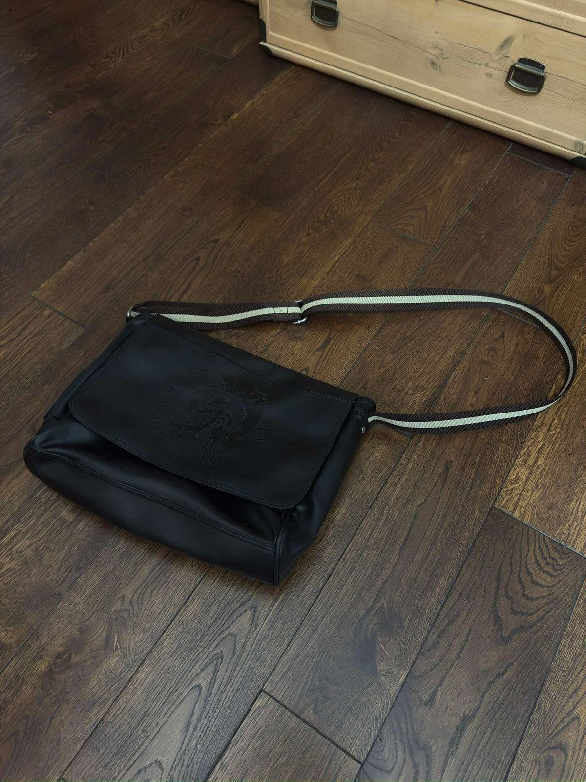 Diesel Messenger Bag Y2K in Black, Men's (Size 46)