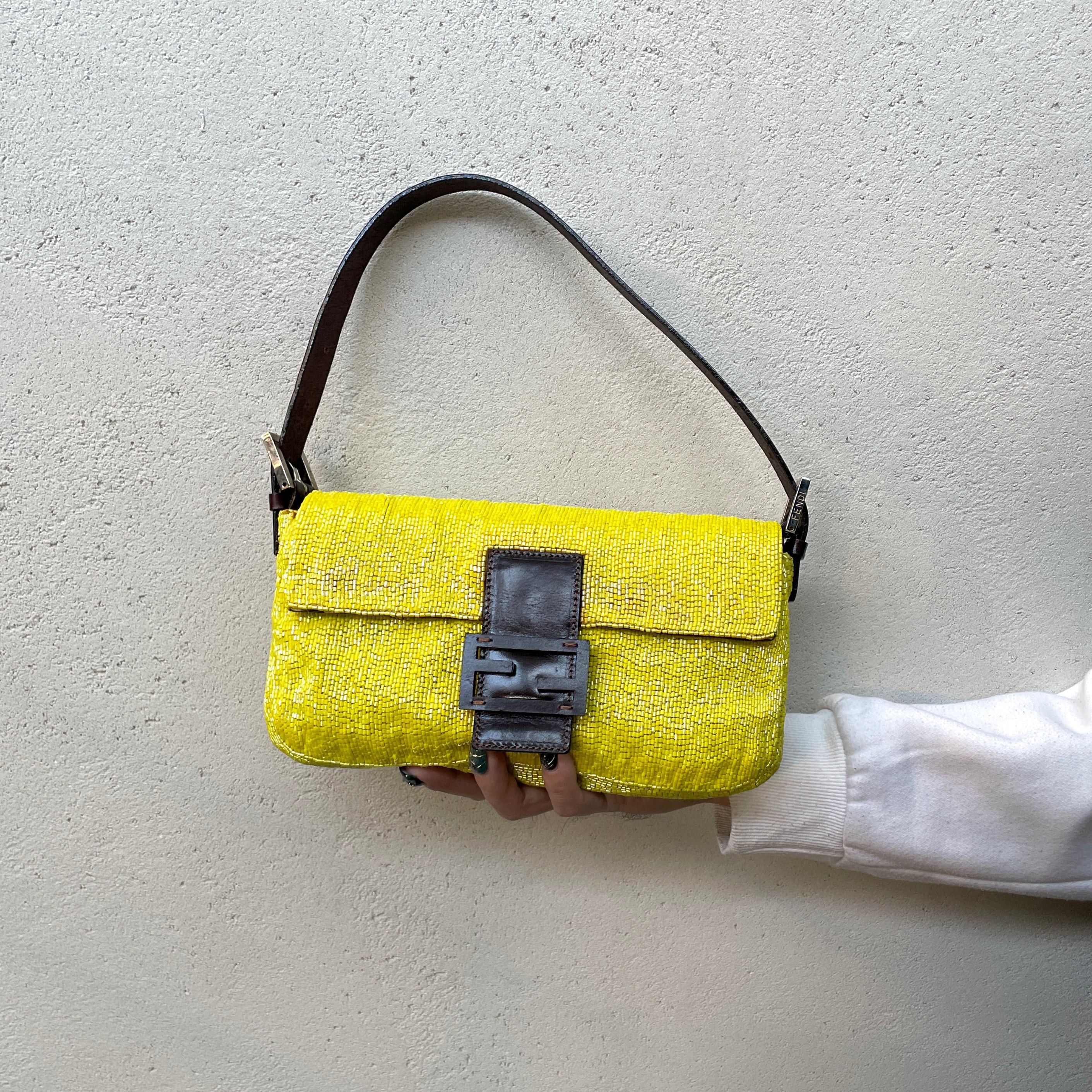 Fendi Fendi Bead Embroidered Mamma Bucket Pm Shoulder Bag Size ONE SIZE - 1 Thumbnail