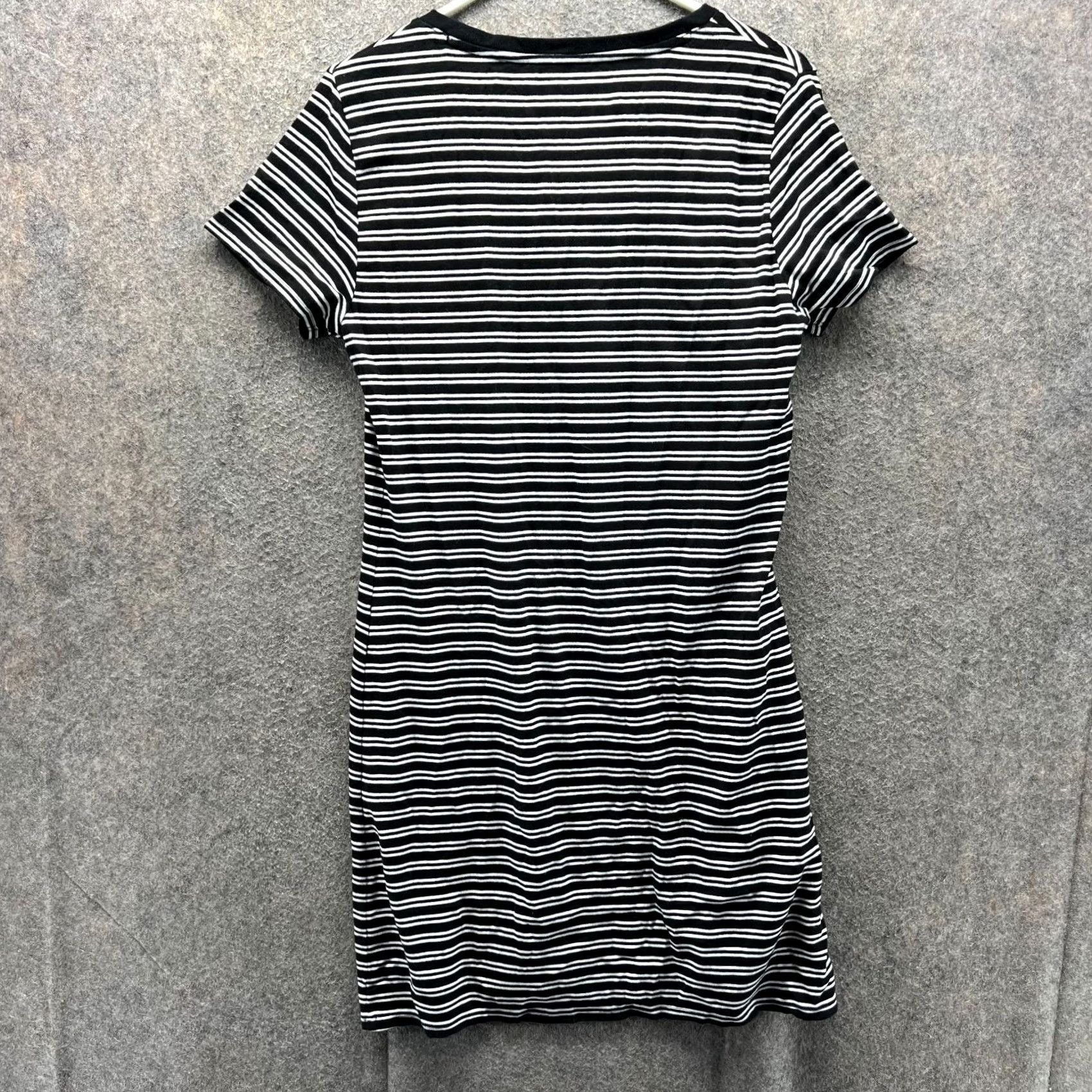 Tommy Hilfiger Tommy Hilfiger Dress Womens Medium Black White Striped V-Neck Stretch Pencil Dress Short Sleeve Pullover Casual Knee Length Vintage No Size M / US 6-8 / IT 42-44 - 2 Thumbnail