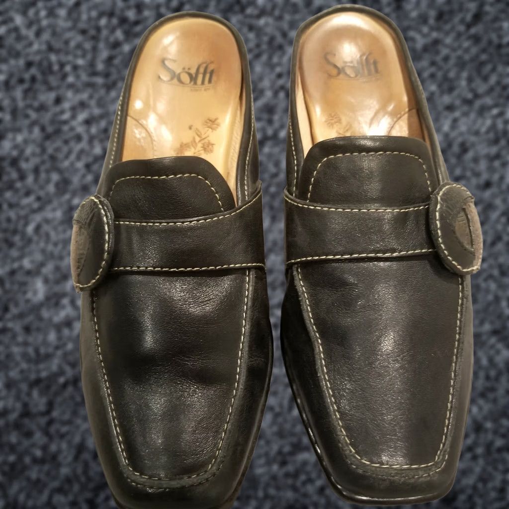 Vintage Sofft Black Leather Mules Slides Slip On Closed Toe Kitten Heels Women Size 7.5M Size US 8 / IT 38 - 1 Thumbnail