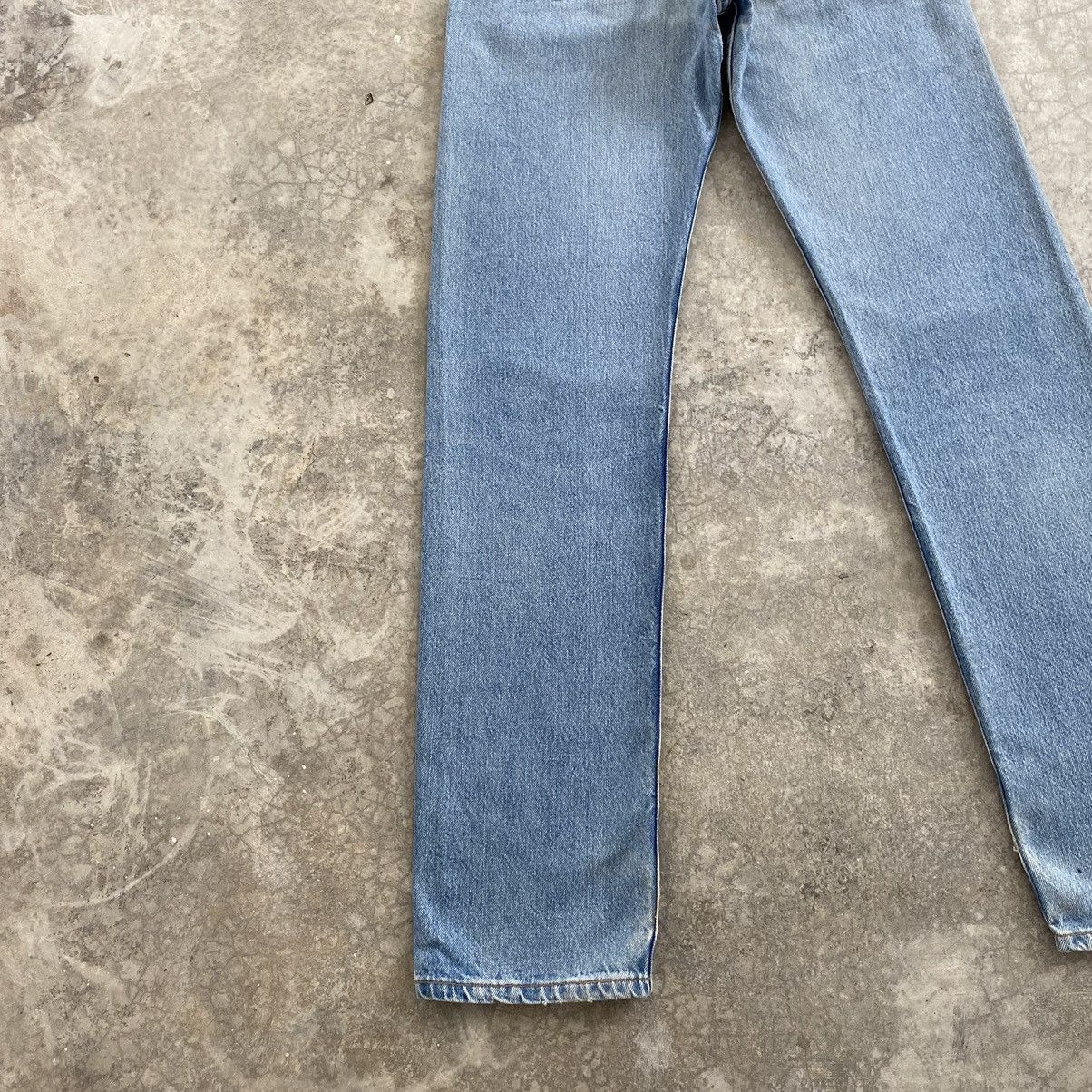Levi's Size 28x33 Vintage 90’s Levis 501 Light Blue Jeans Size US 28 / EU 44 - 16 Thumbnail