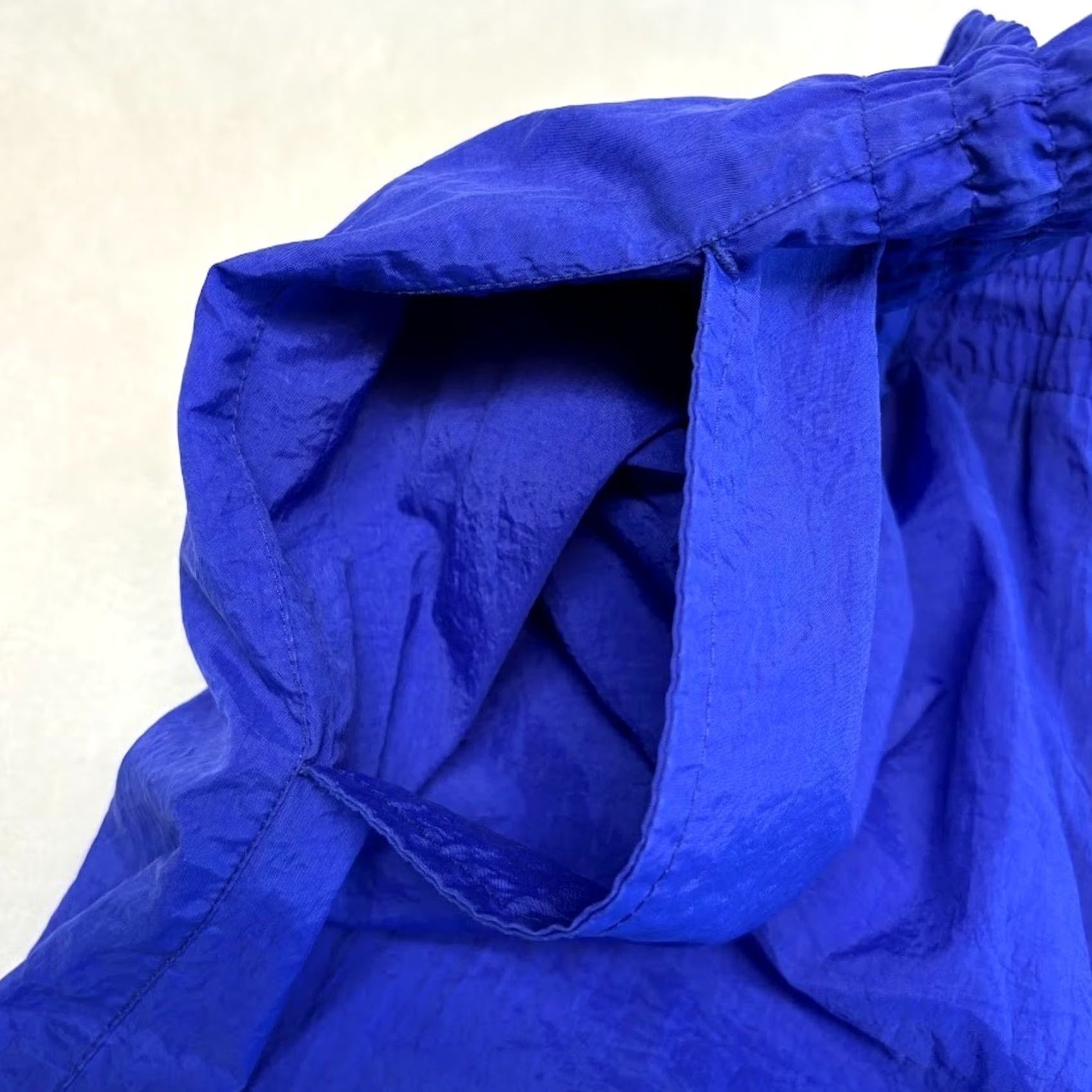 Nike VINTAGE Nike Track Pants M Blue Nylon Windbreaker Ankle Zip Embroidered Swoosh Size US 31 - 5 Thumbnail