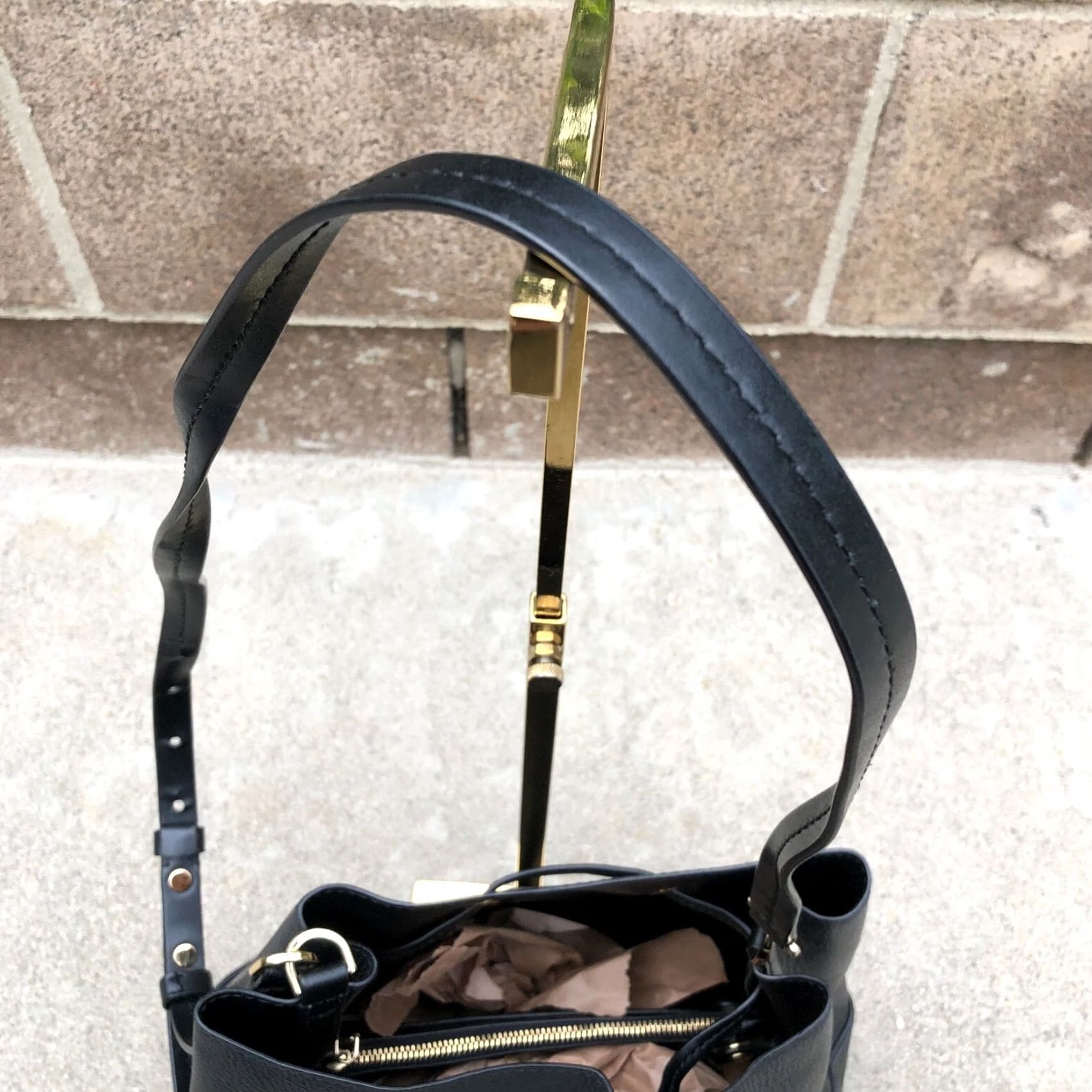 Michael Kors MICHAEL KORS Mercer Bucket Purse Women's Crossbody Bag Leather Drawstring Black Bag Crossbody Womens Medium Leather Black Mercer Bucket Purse Mens? Size ONE SIZE - 6 Thumbnail